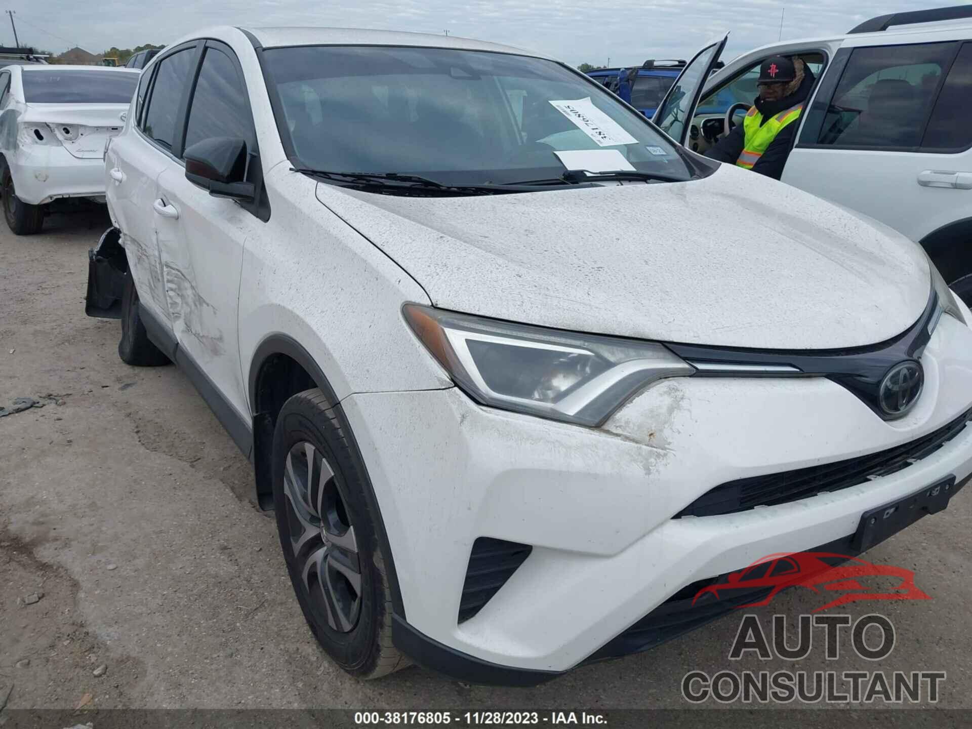 TOYOTA RAV4 2018 - 2T3ZFREV3JW493071