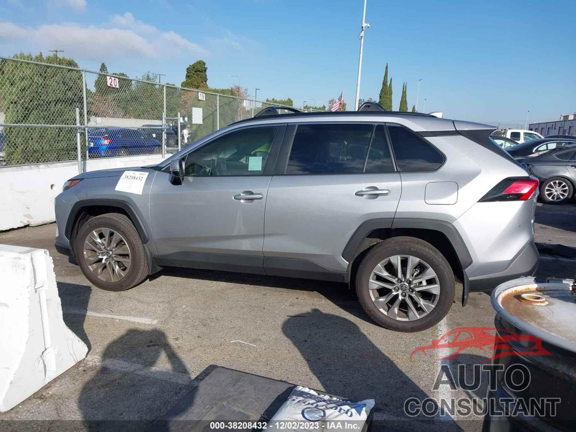 TOYOTA RAV4 2022 - 2T3C1RFV6NC205909