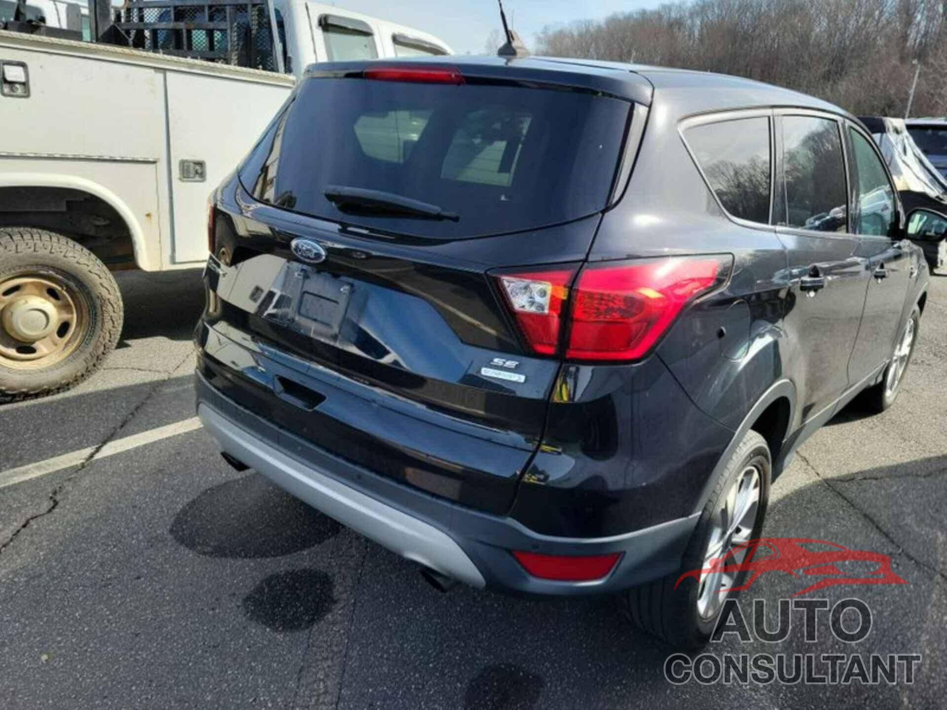 FORD ESCAPE 2019 - 1FMCU0GD3KUA42678