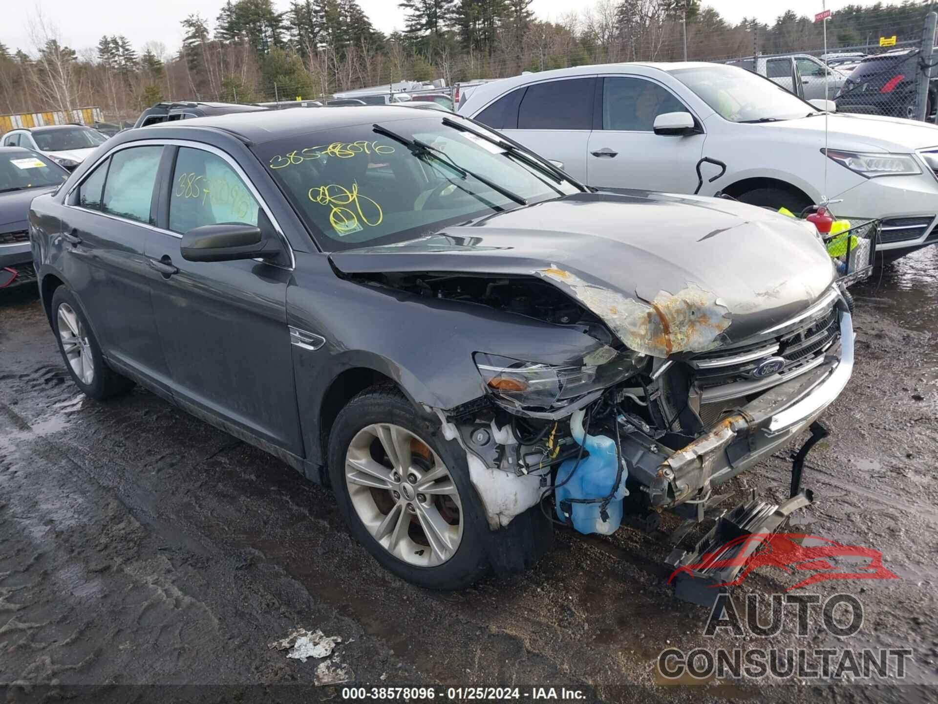 FORD TAURUS 2018 - 1FAHP2E87JG118098