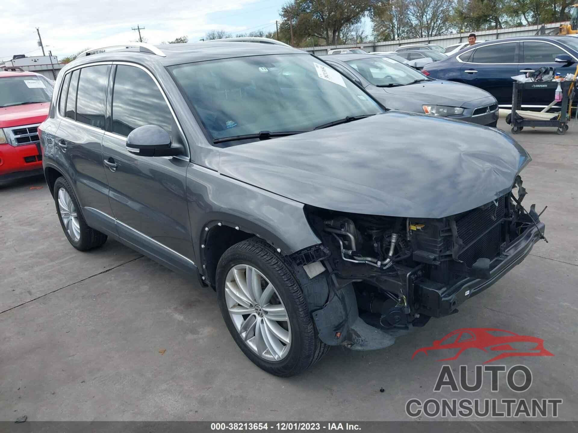 VOLKSWAGEN TIGUAN 2016 - WVGAV7AX0GW575910