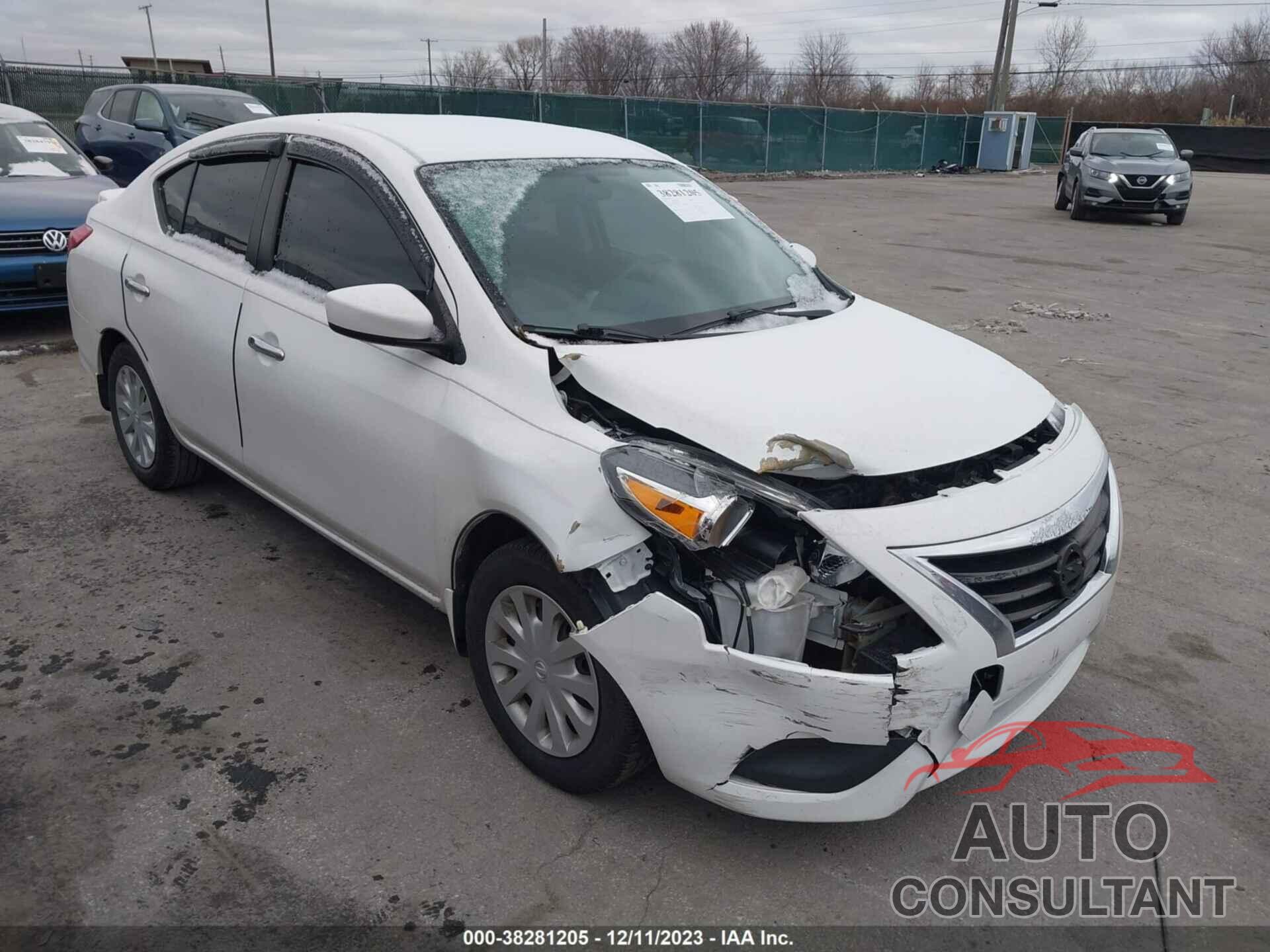 NISSAN VERSA 2017 - 3N1CN7AP5HL832132