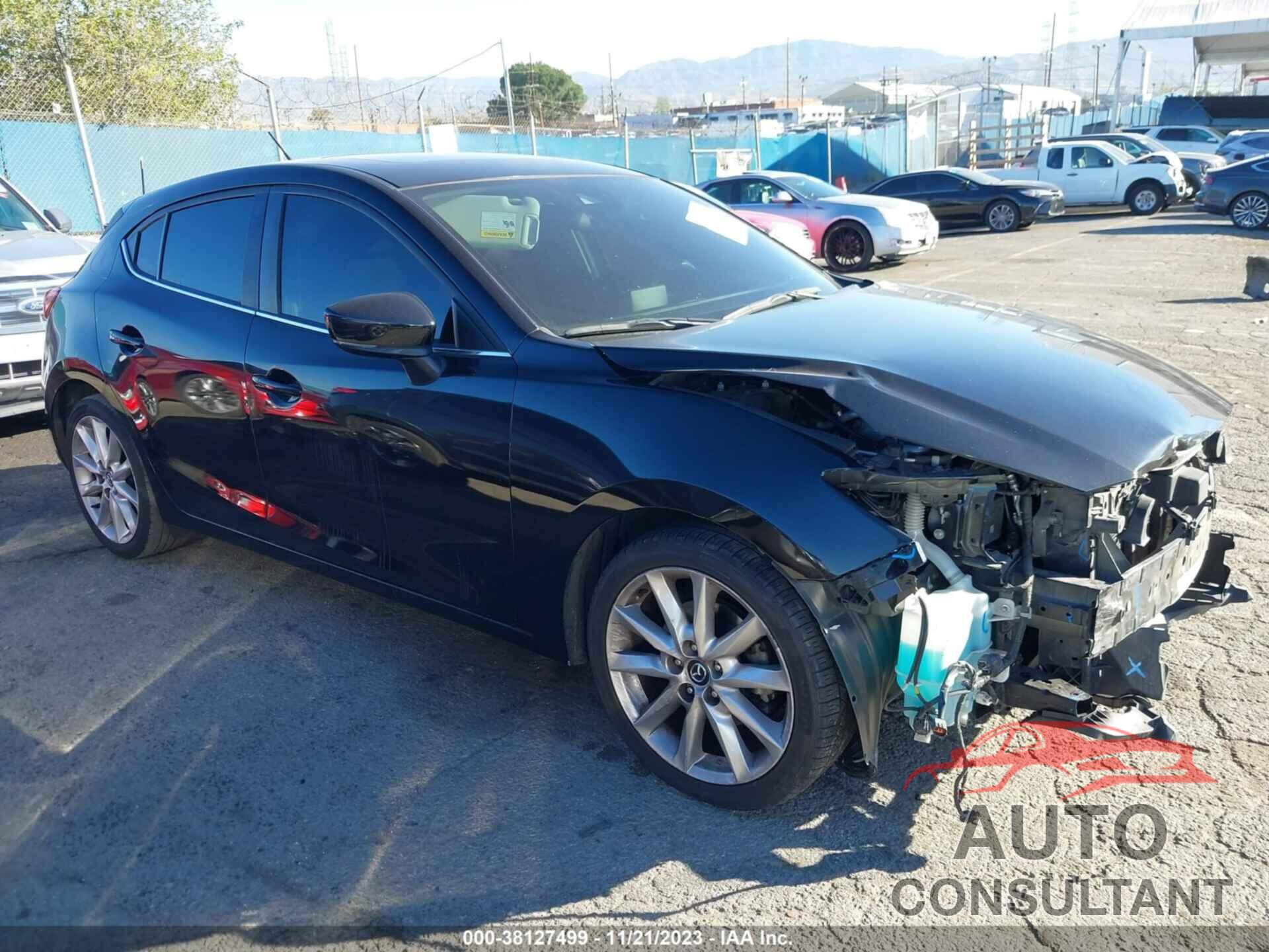 MAZDA MAZDA3 2017 - JM1BN1L37H1101127