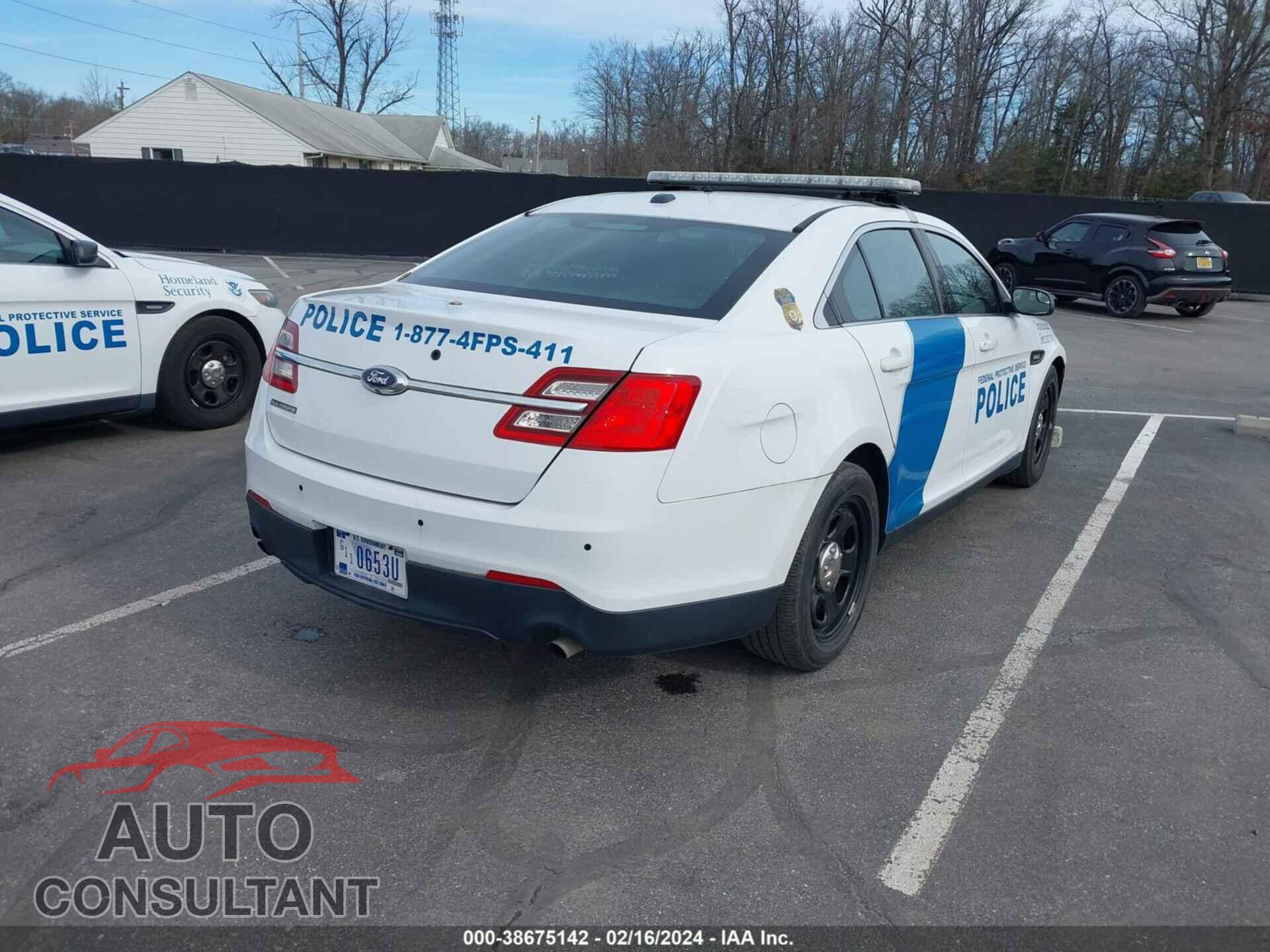 FORD TAURUS 2017 - 1FAHP2L83HG109251