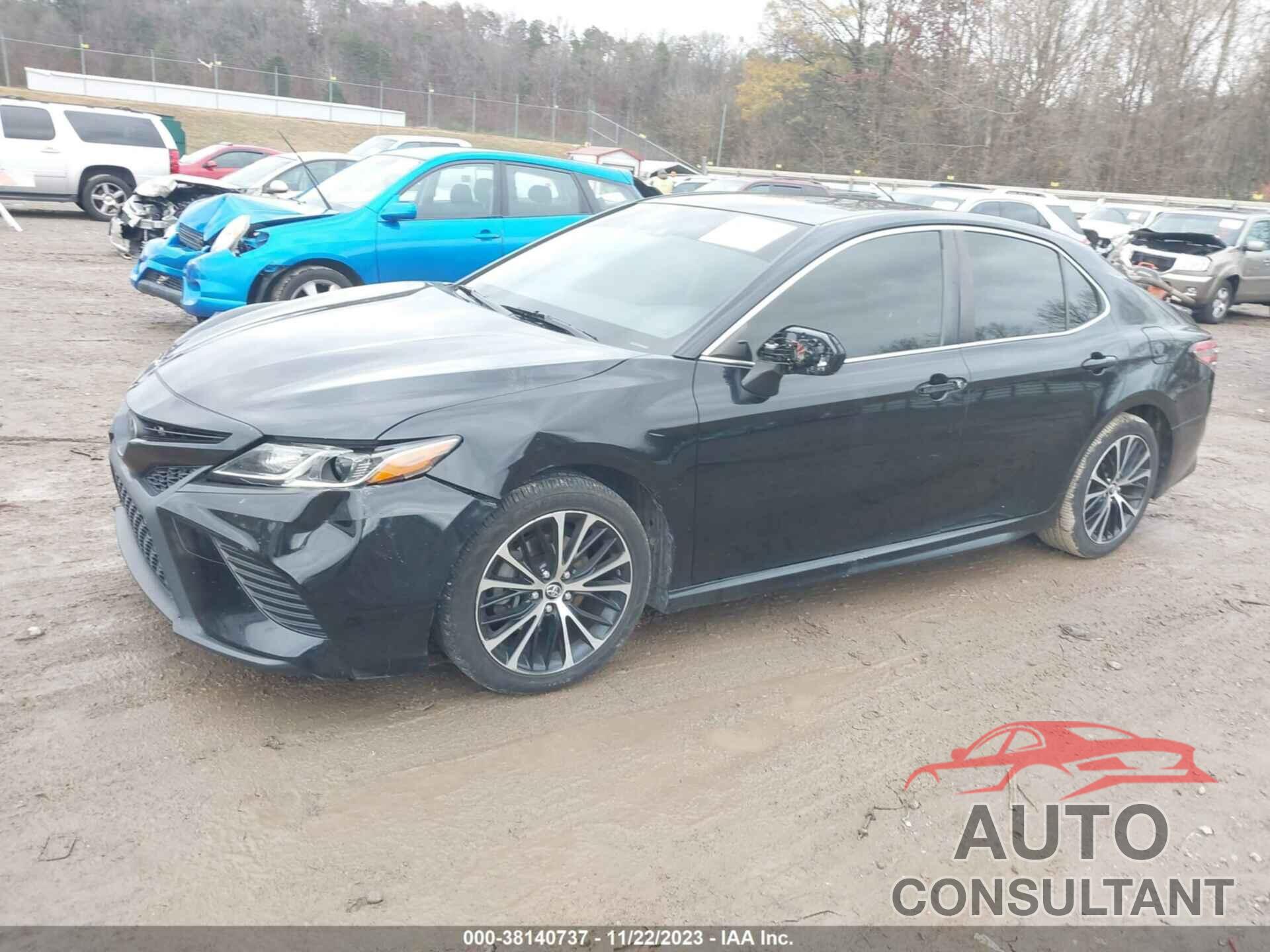 TOYOTA CAMRY 2018 - JTNB11HKXJ3028403