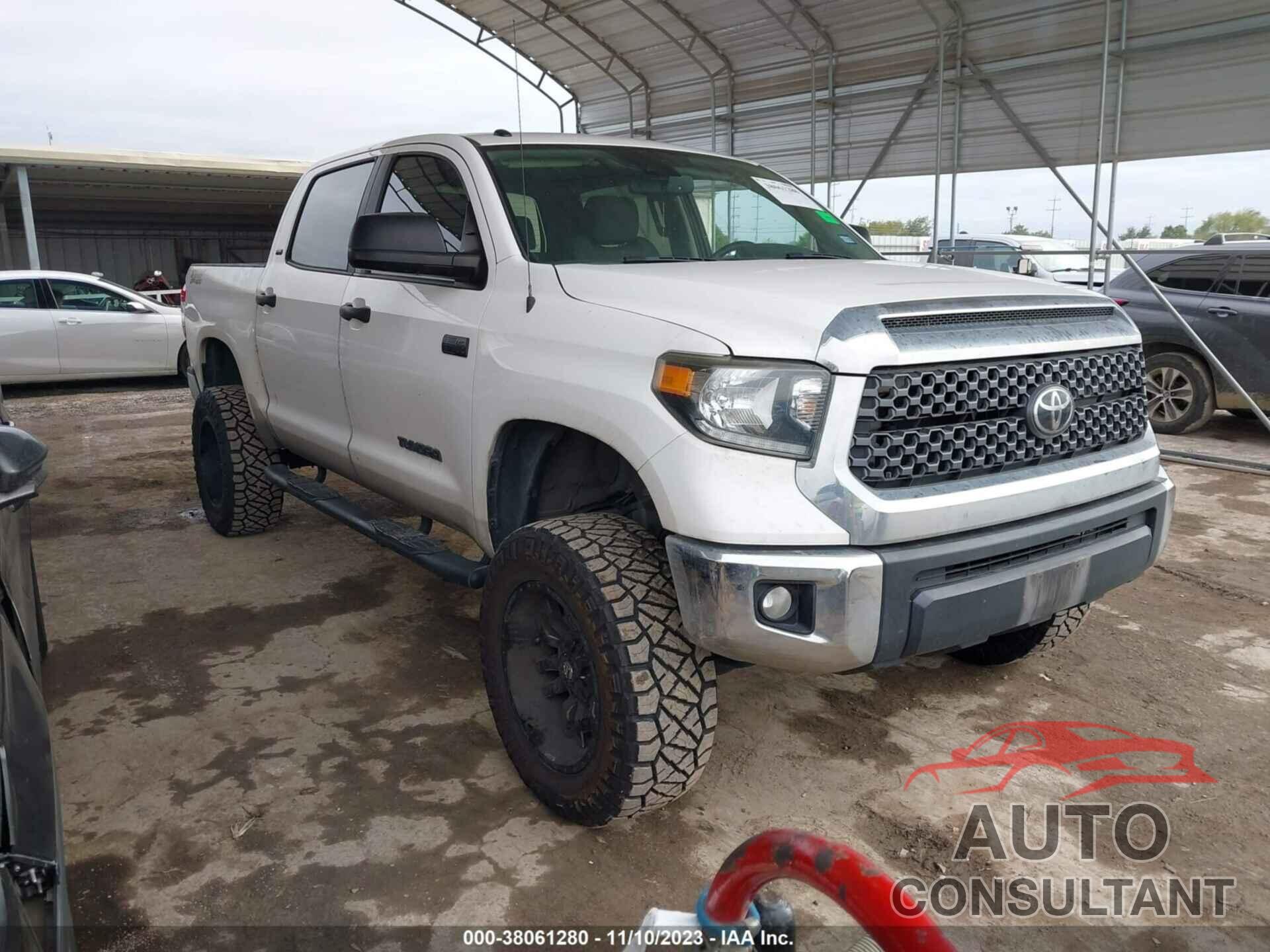 TOYOTA TUNDRA 2019 - 5TFDW5F1XKX854632