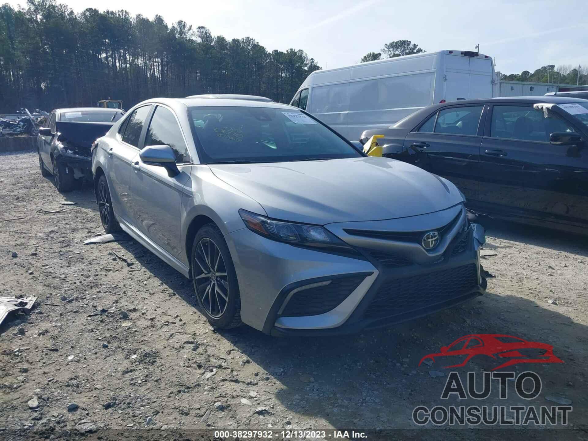 TOYOTA CAMRY 2023 - 4T1G11AK8PU101710
