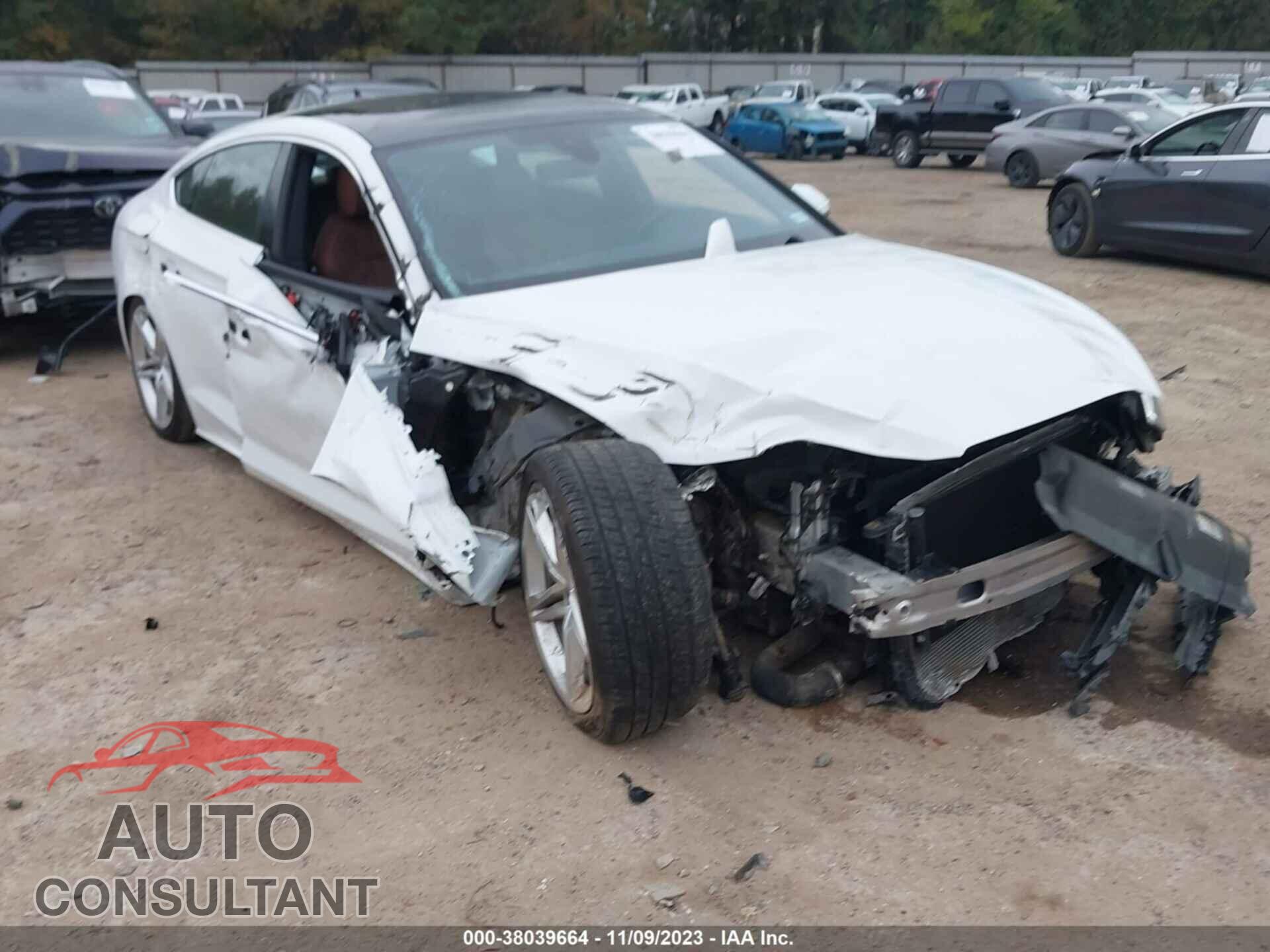 AUDI A5 2021 - WAUDACF50MA044130