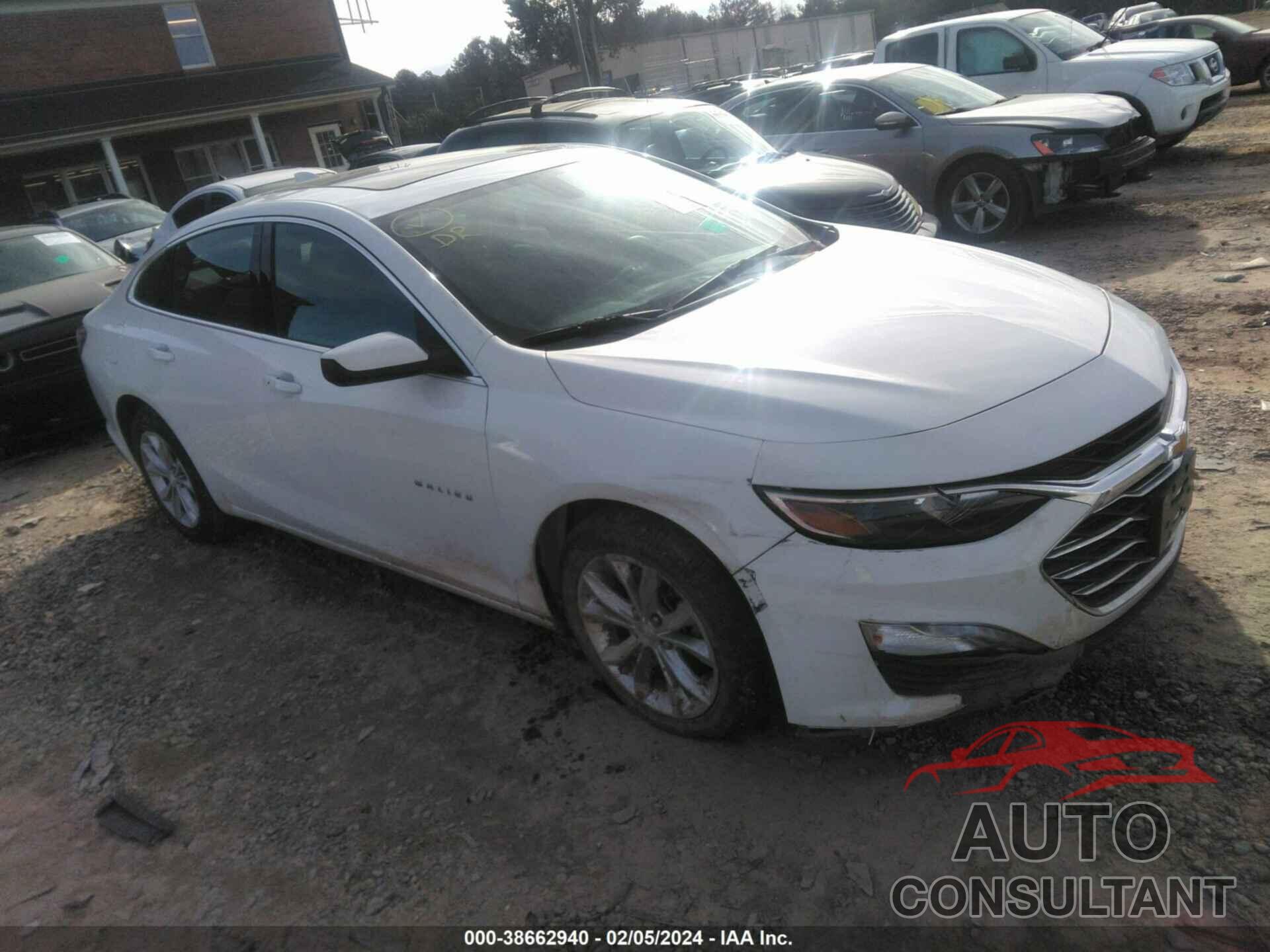 CHEVROLET MALIBU 2021 - 1G1ZD5ST5MF073487
