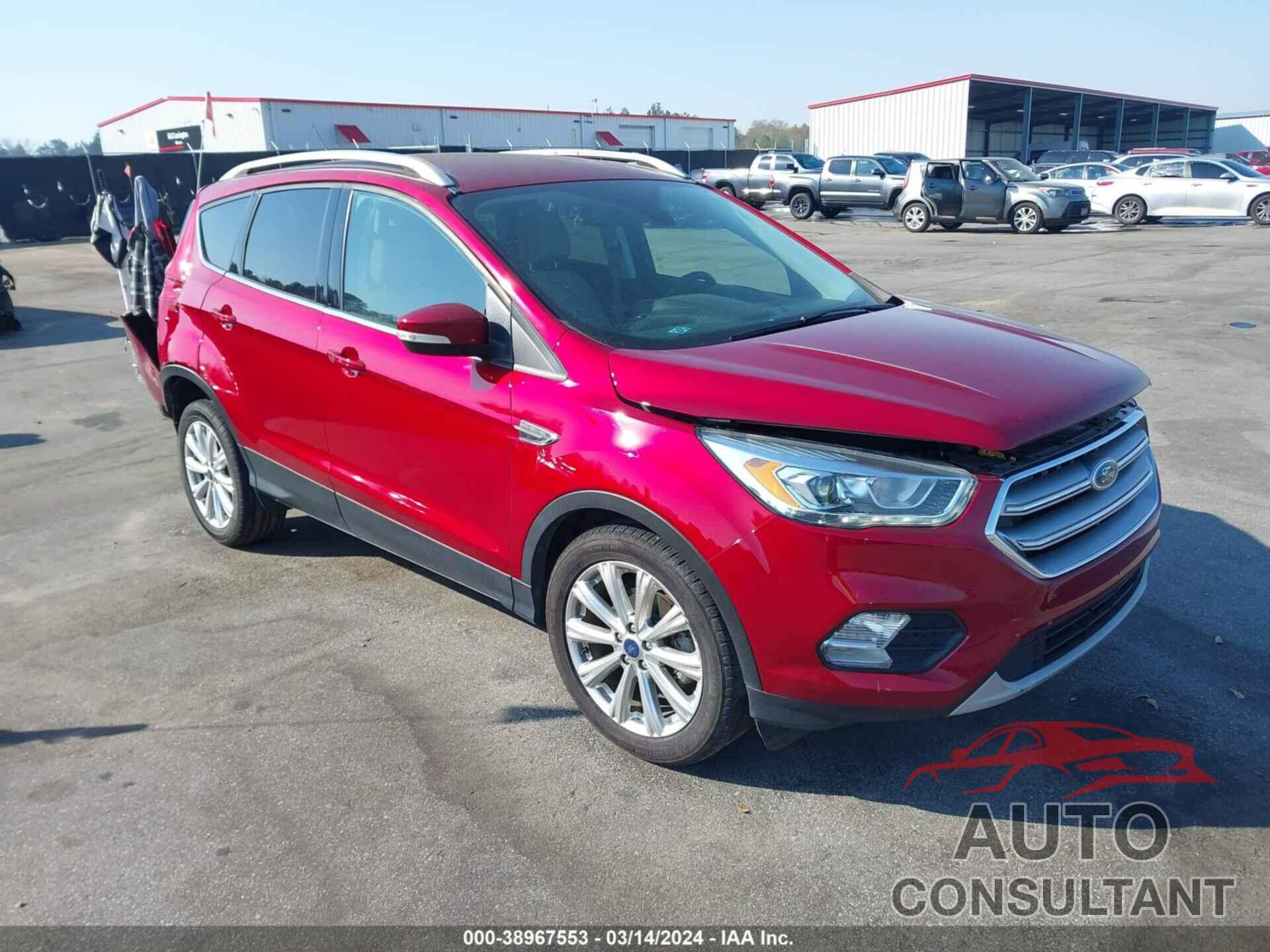 FORD ESCAPE 2017 - 1FMCU0JD5HUC42625