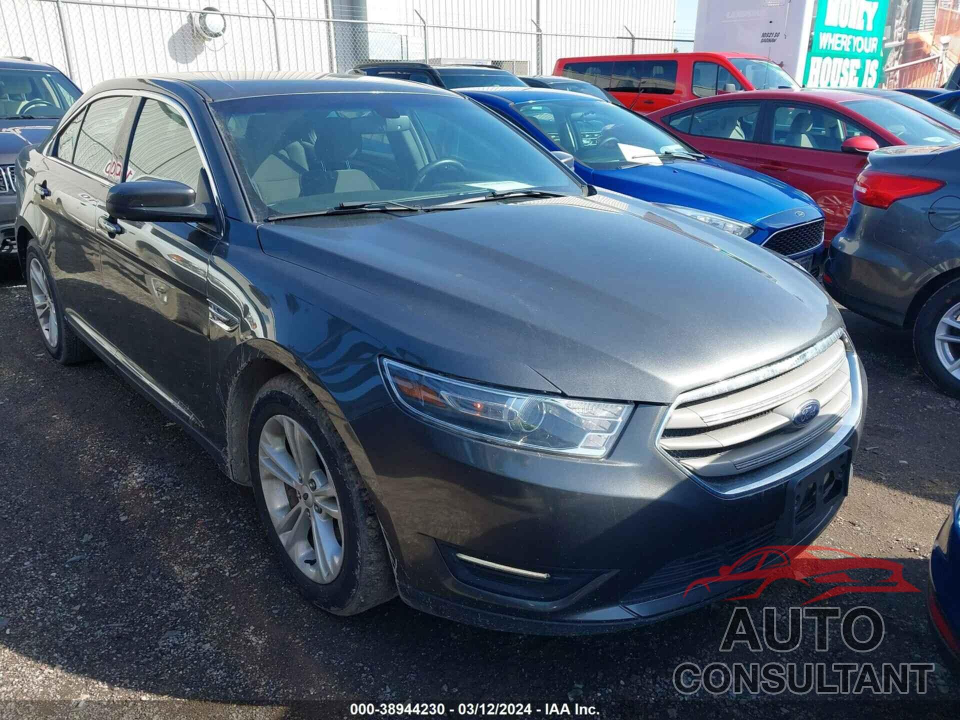 FORD TAURUS 2018 - 1FAHP2H82JG137539