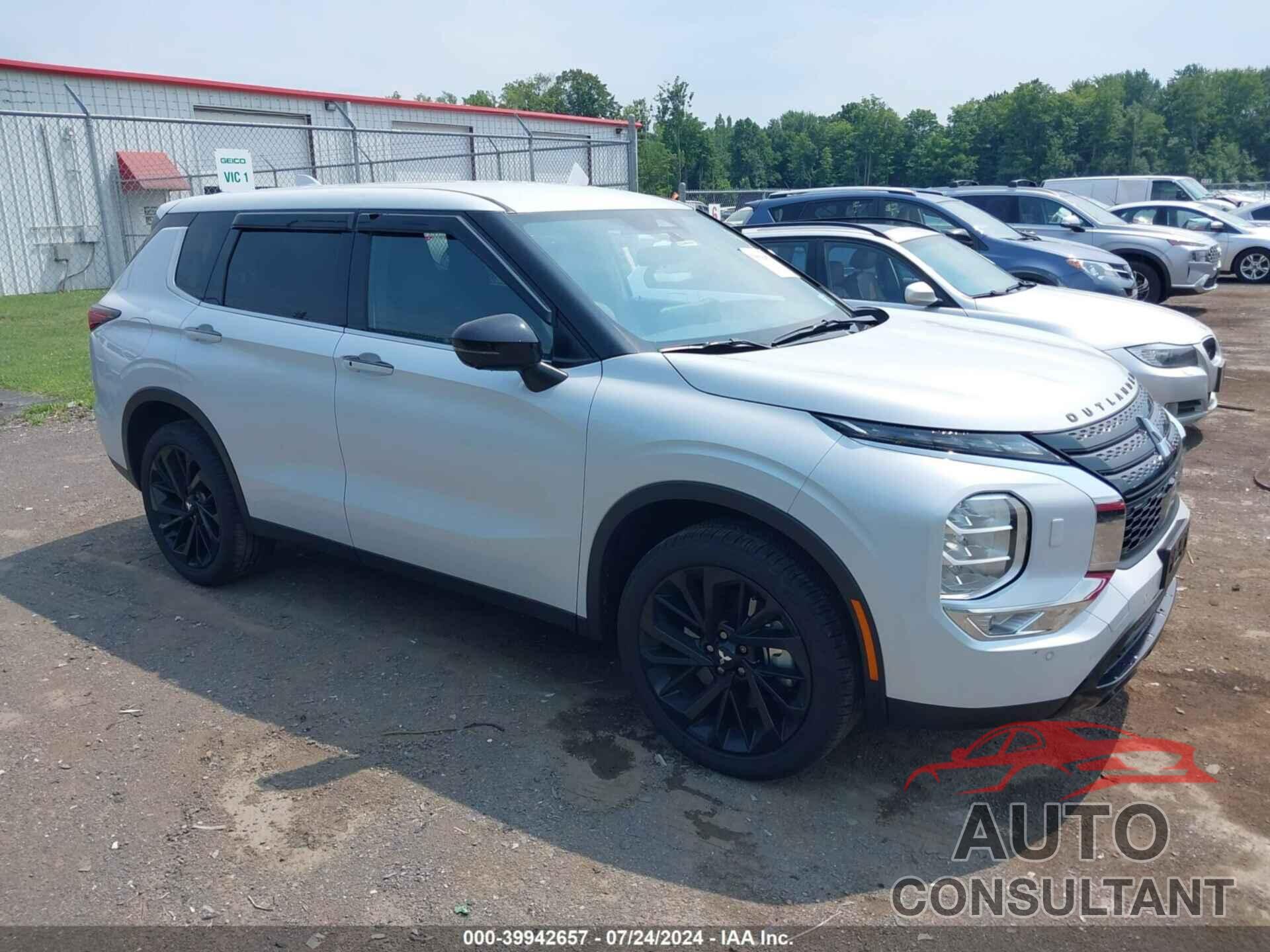 MITSUBISHI OUTLANDER 2024 - JA4J4VA84RZ013427