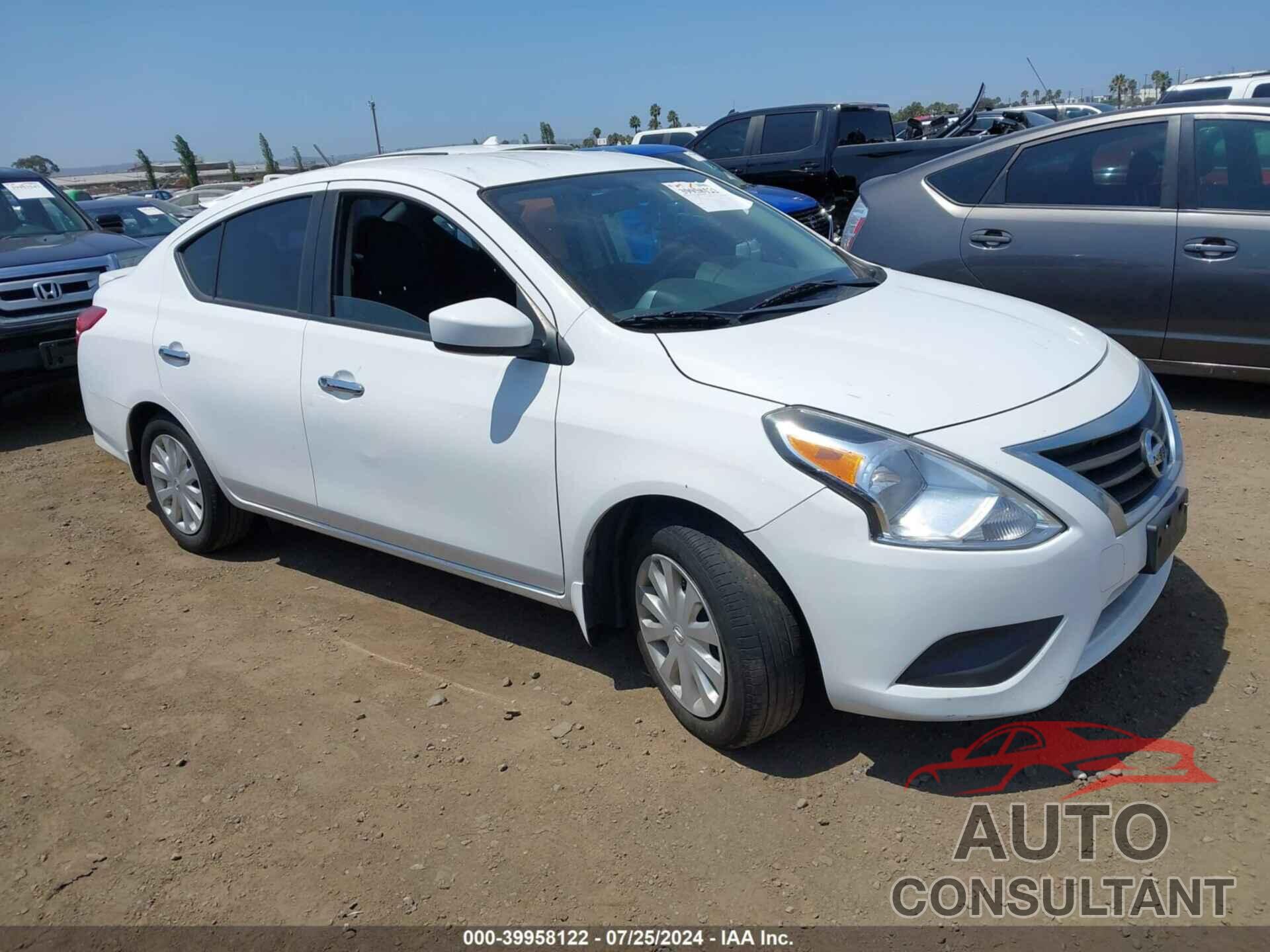 NISSAN VERSA 2017 - 3N1CN7AP4HK472647