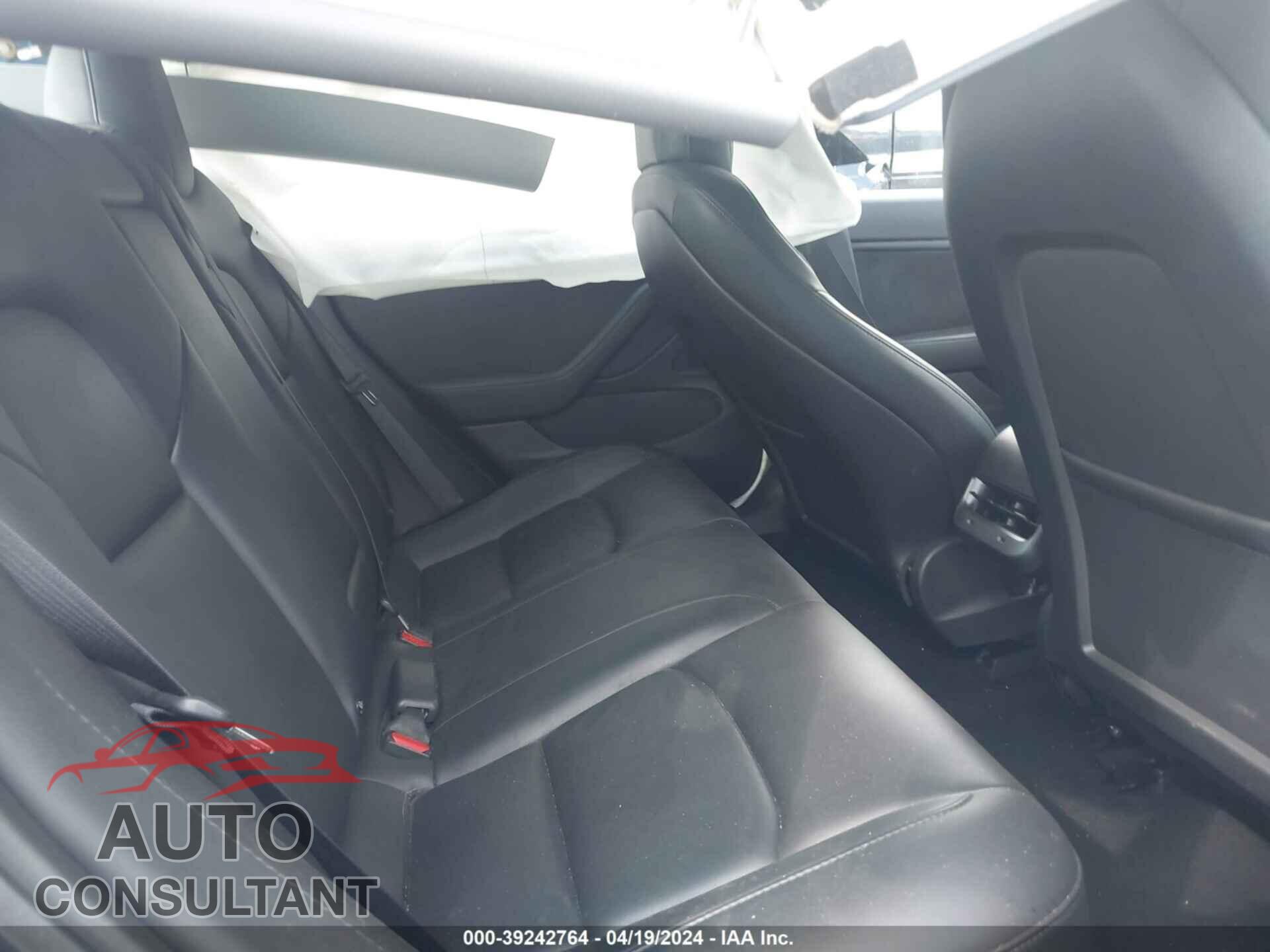 TESLA MODEL 3 2018 - 5YJ3E1EA1JF160171