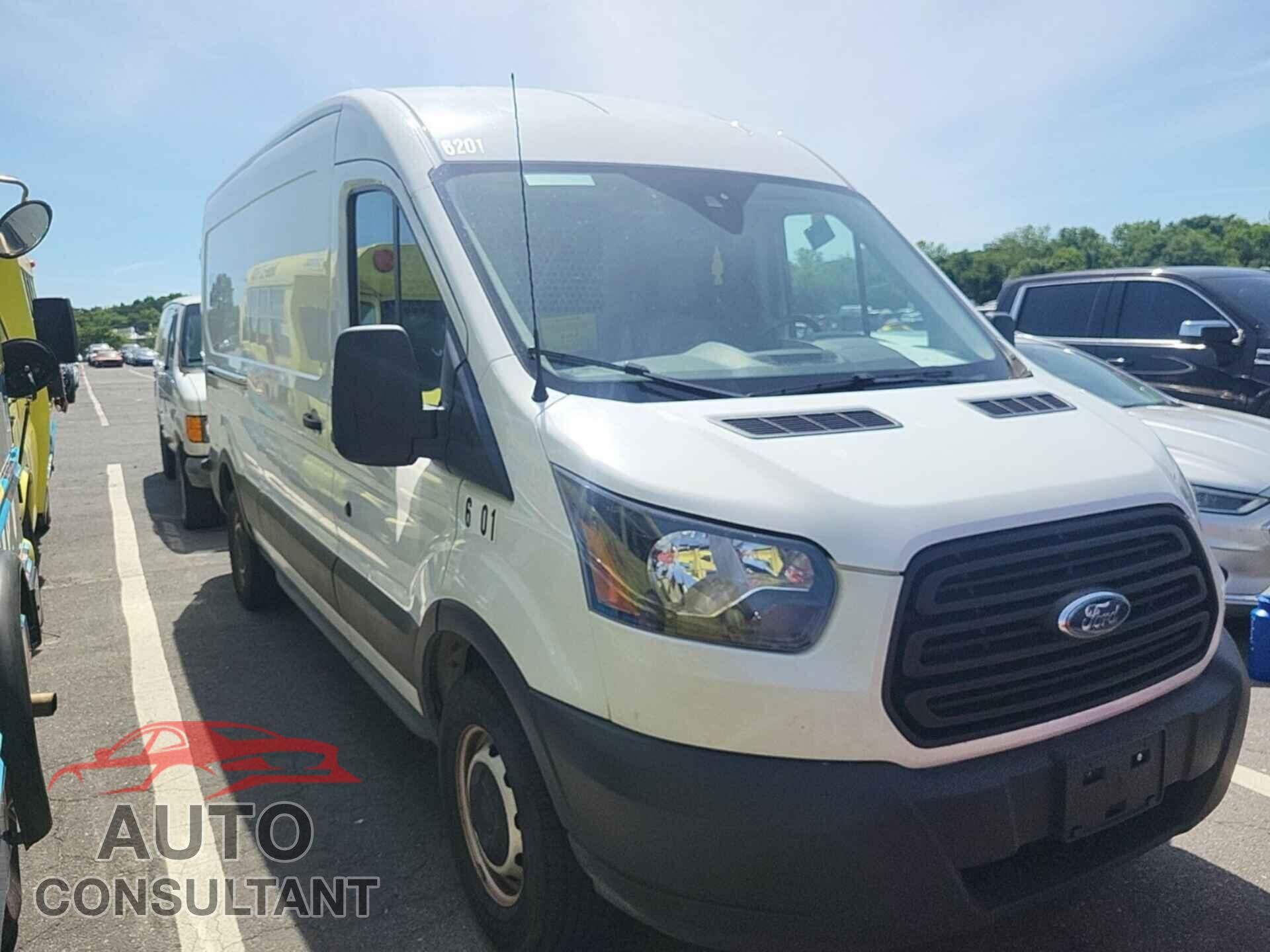 FORD TRANSIT 2019 - 1FTYR2CM9KKB18185