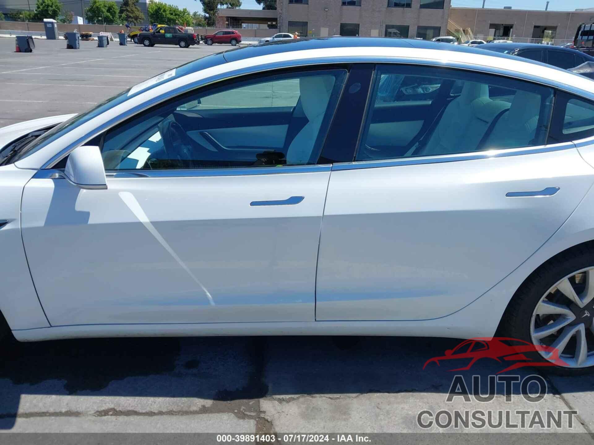 TESLA MODEL 3 2019 - 5YJ3E1EAXKF302650