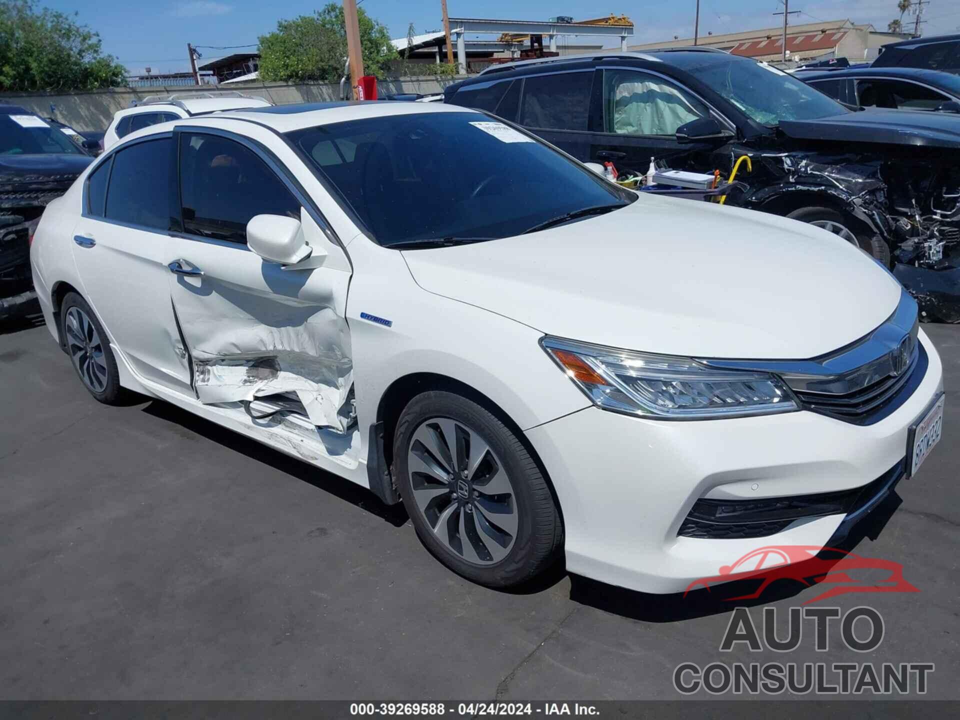 HONDA ACCORD 2017 - JHMCR6F78HC007152
