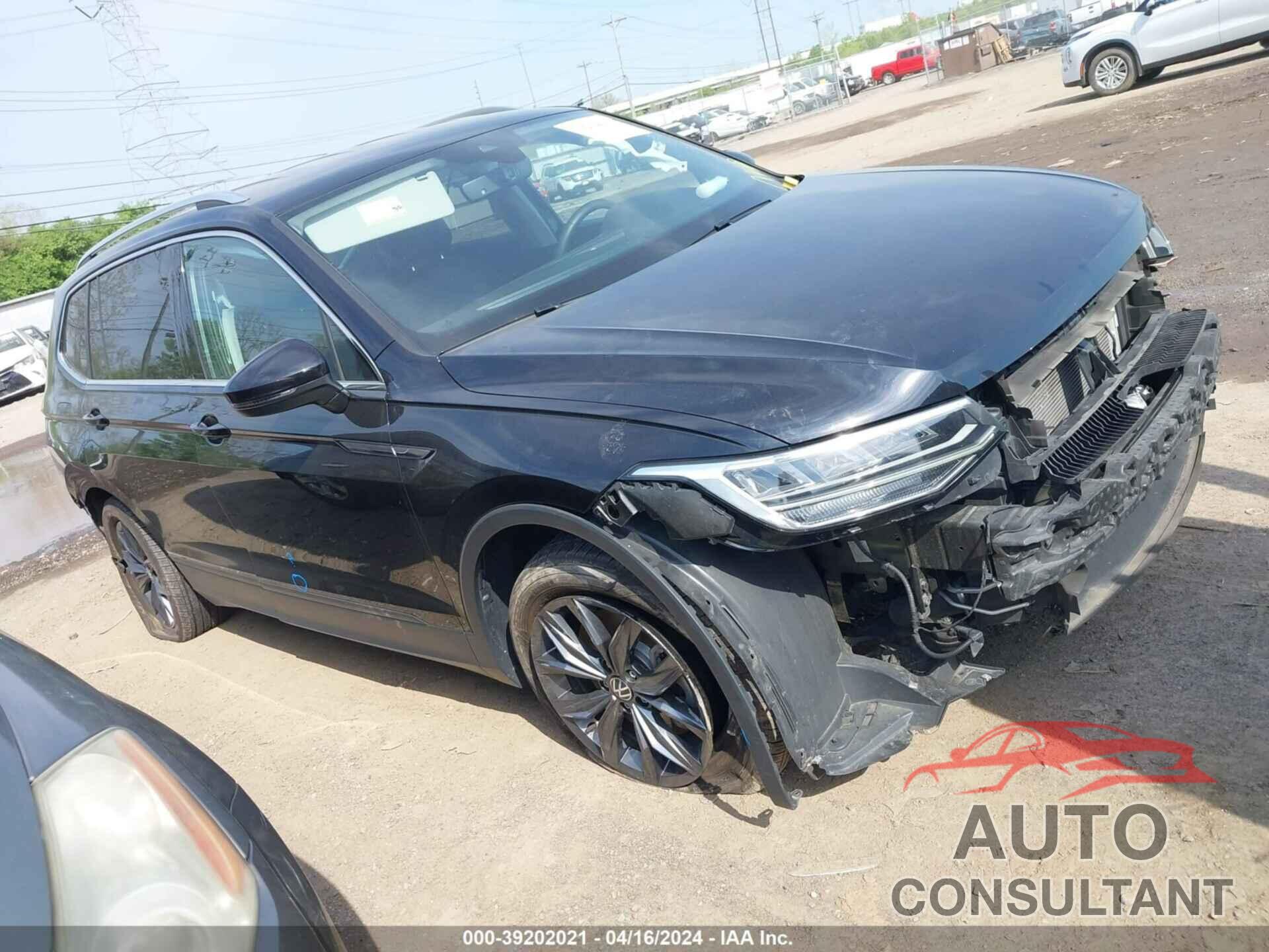 VOLKSWAGEN TIGUAN 2022 - 3VV3B7AX9NM069156