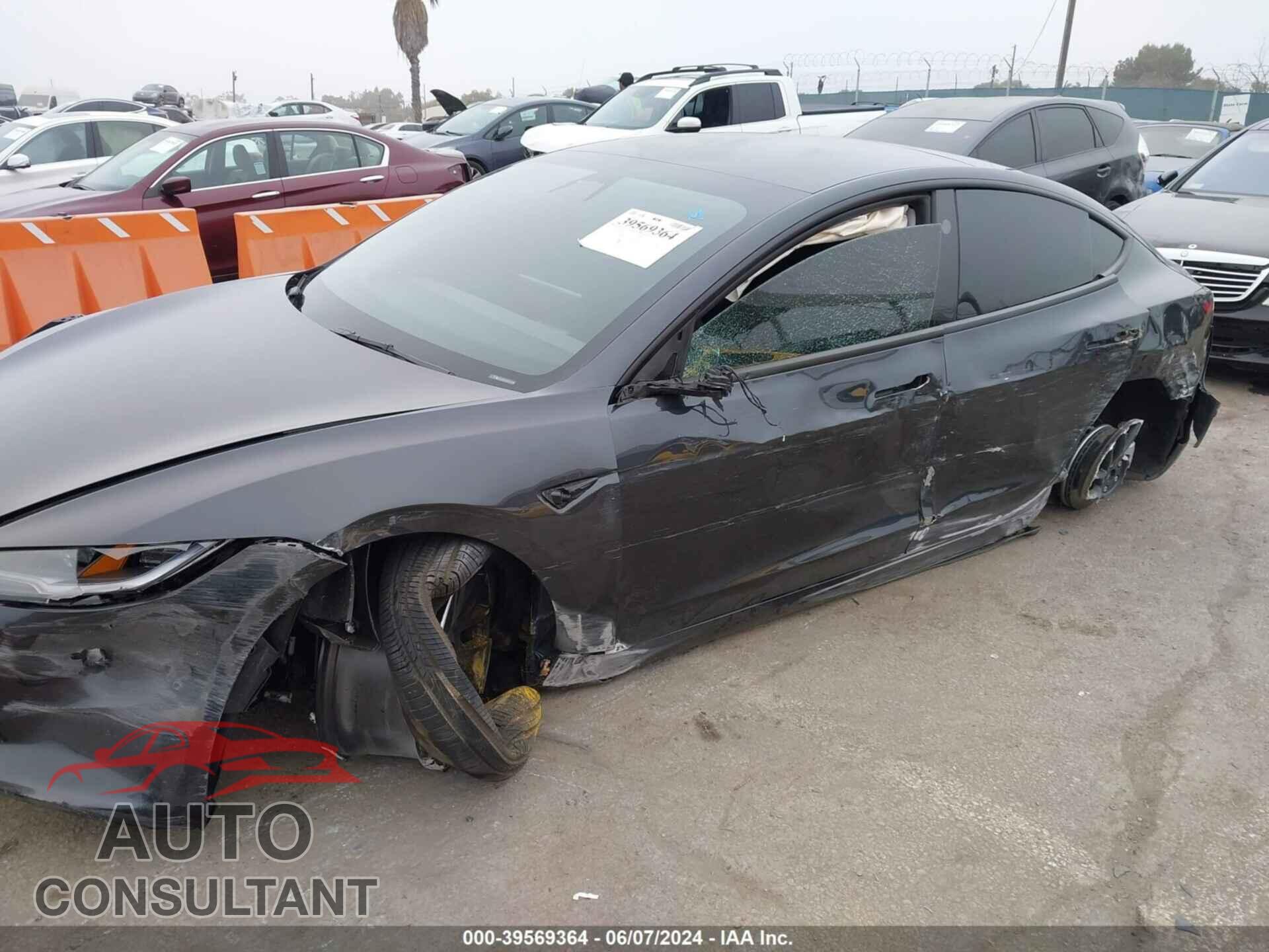 TESLA MODEL 3 2024 - 5YJ3E1EA4RF737190