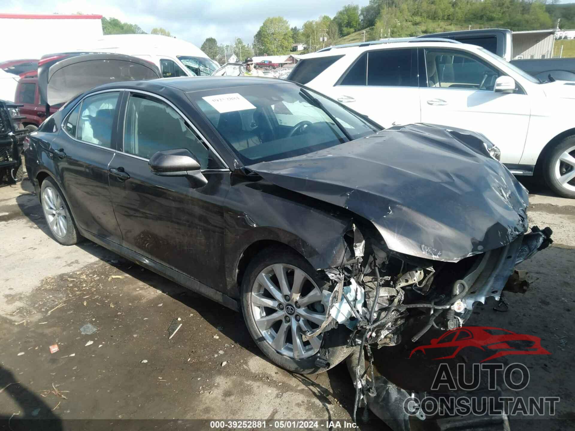 TOYOTA CAMRY 2018 - 4T1B11HK2JU504119