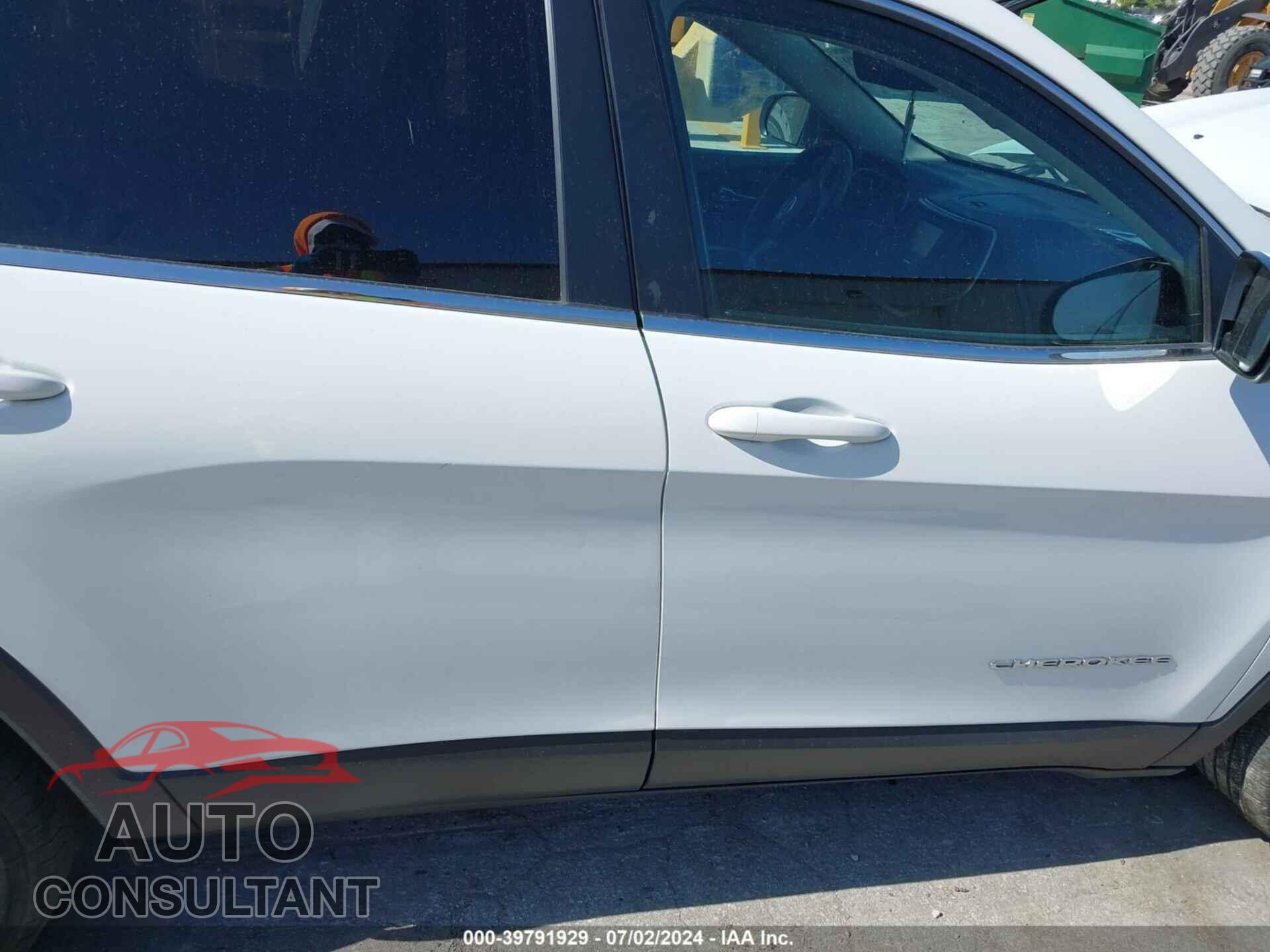 JEEP CHEROKEE 2018 - 1C4PJLCB6JD573473
