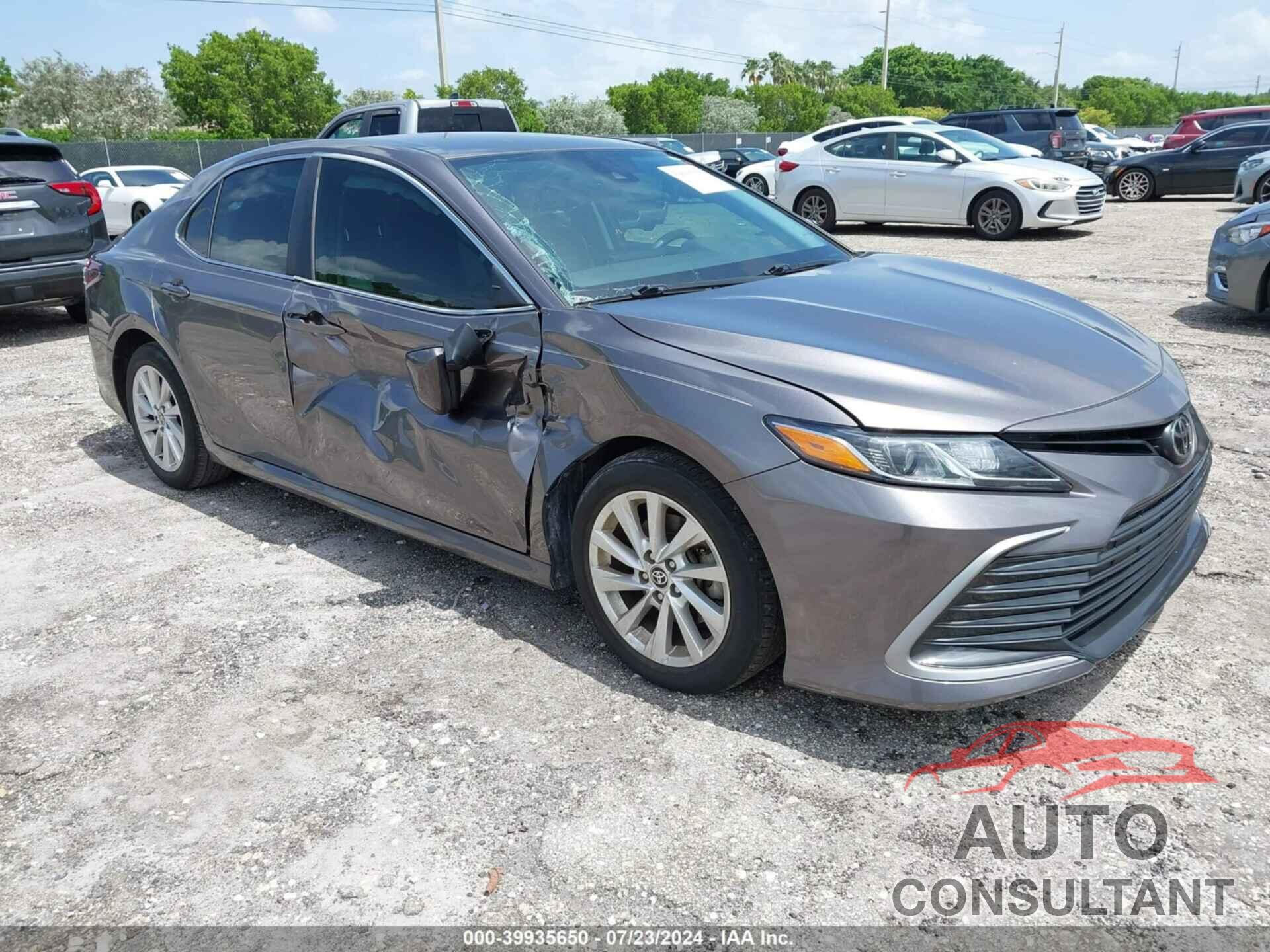 TOYOTA CAMRY 2021 - 4T1C11AK7MU414774