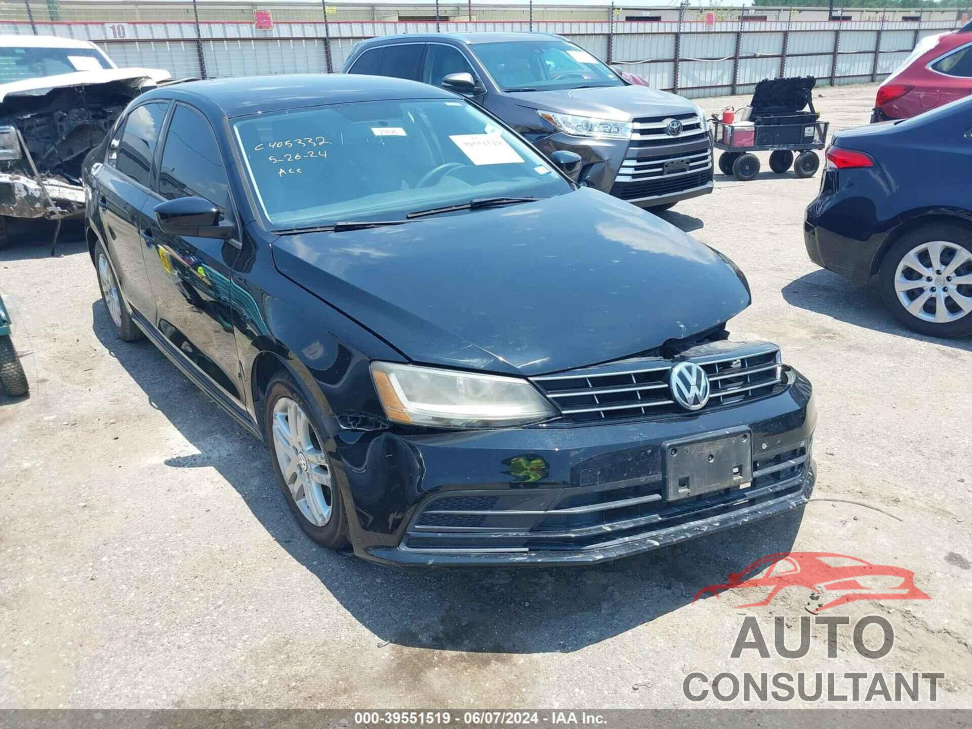 VOLKSWAGEN JETTA 2018 - 3VW2B7AJXJM257472