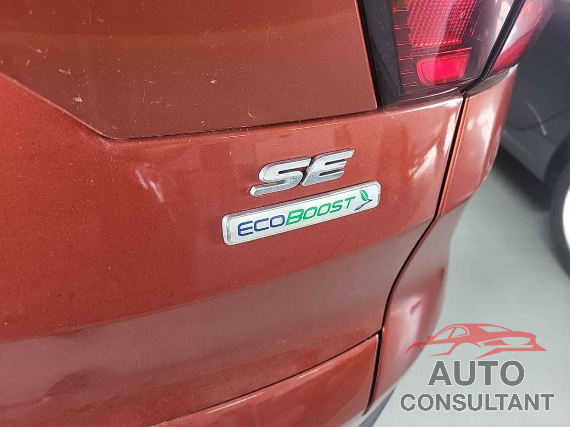 FORD ESCAPE 2019 - 1FMCU0GD0KUB65824