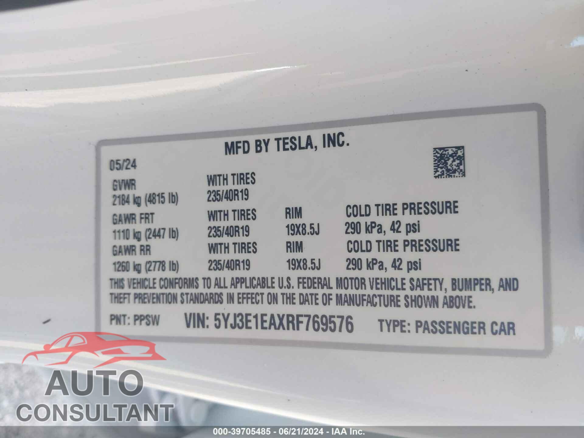 TESLA MODEL 3 2024 - 5YJ3E1EAXRF769576