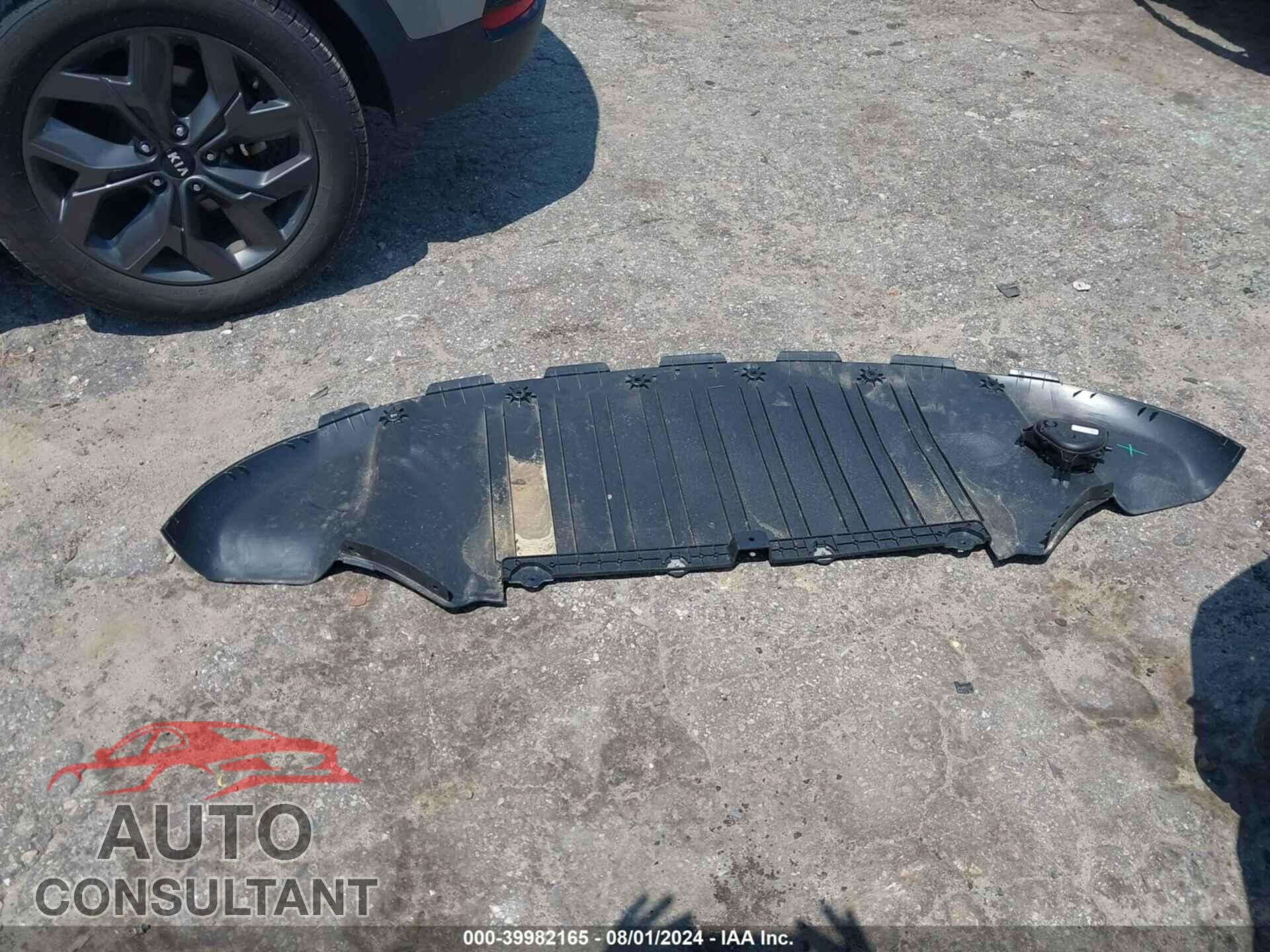 TESLA MODEL Y 2024 - 7SAYGDEE0RF044317