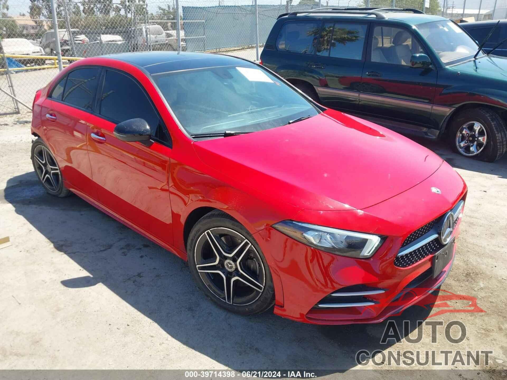 MERCEDES-BENZ A 220 2019 - WDD3G4EB6KW035836