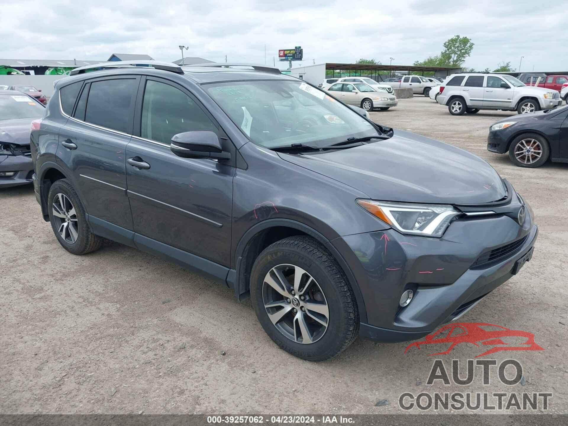 TOYOTA RAV4 2017 - JTMRFREV2HD220422