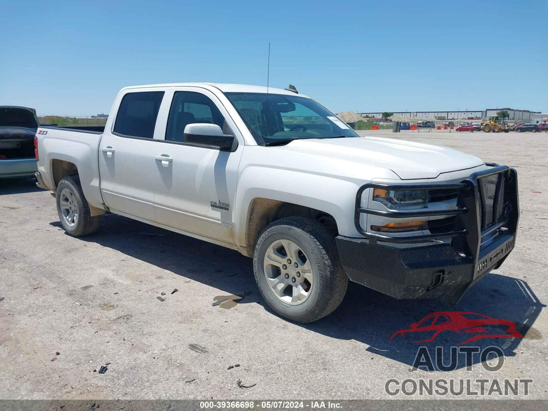 CHEVROLET SILVERADO 1500 2018 - 3GCUKREC0JG187353