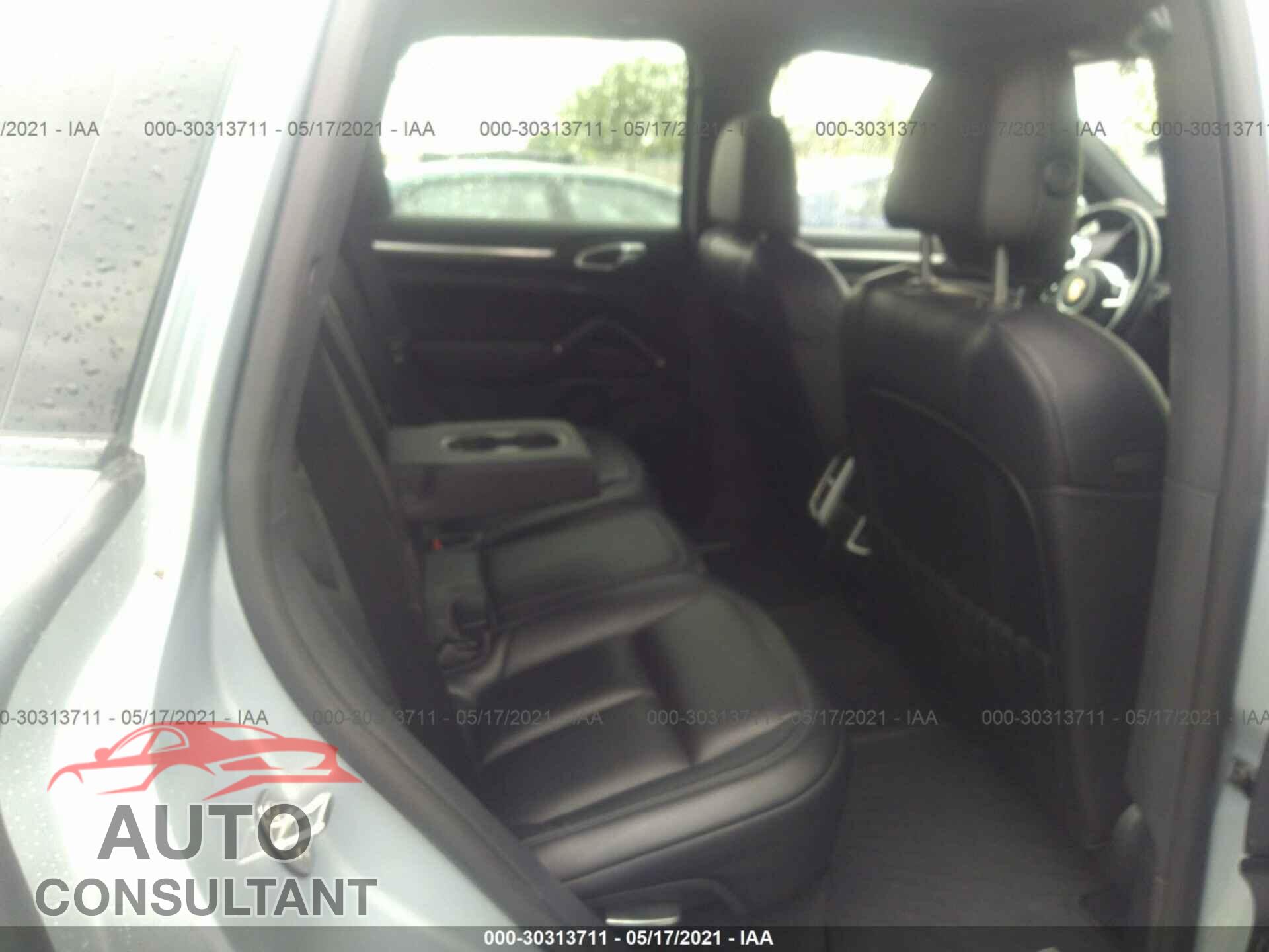 PORSCHE CAYENNE 2017 - WP1AA2A28HKA89389