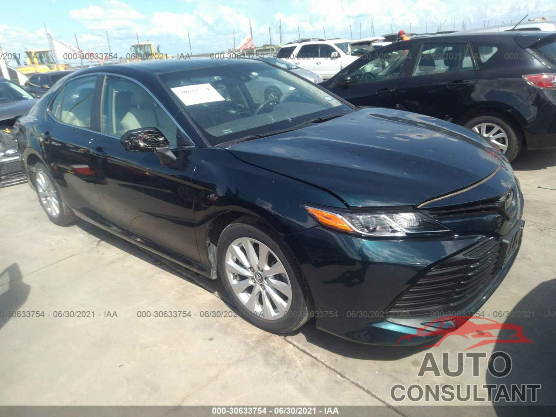 TOYOTA CAMRY 2018 - 4T1B11HK9JU566519
