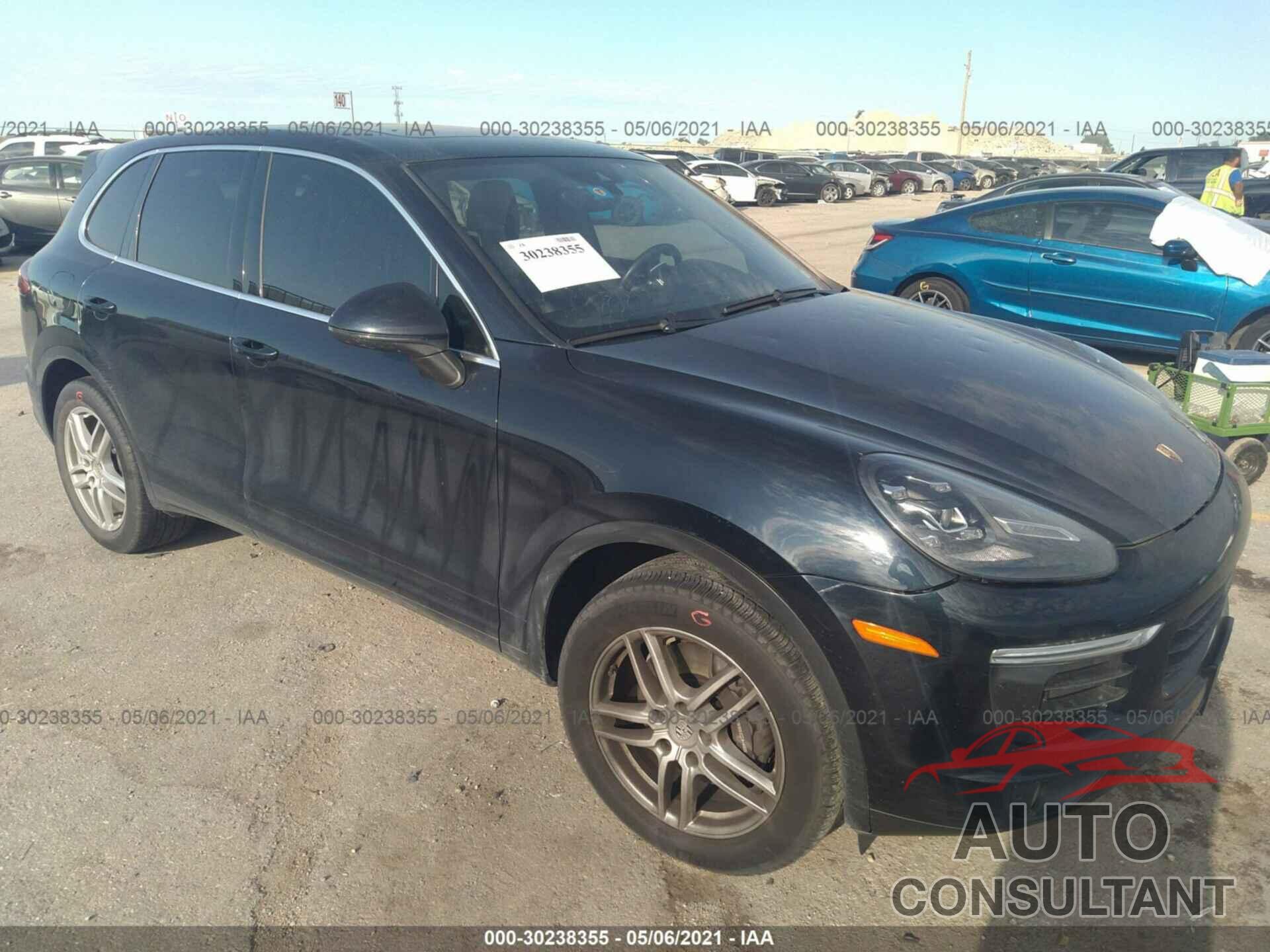 PORSCHE CAYENNE 2016 - WP1AA2A29GLA02379