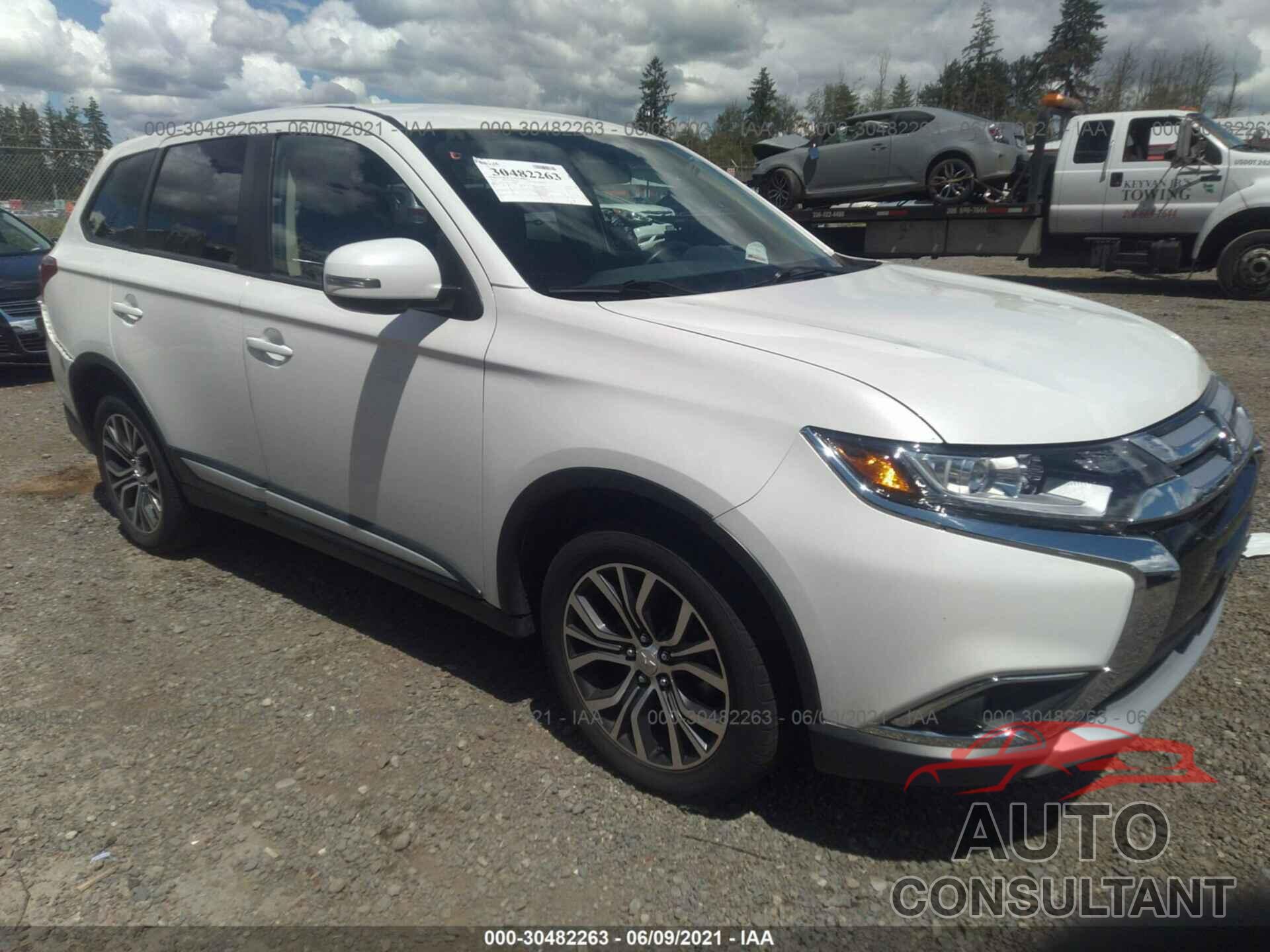 MITSUBISHI OUTLANDER 2018 - JA4AZ3A32JZ040866