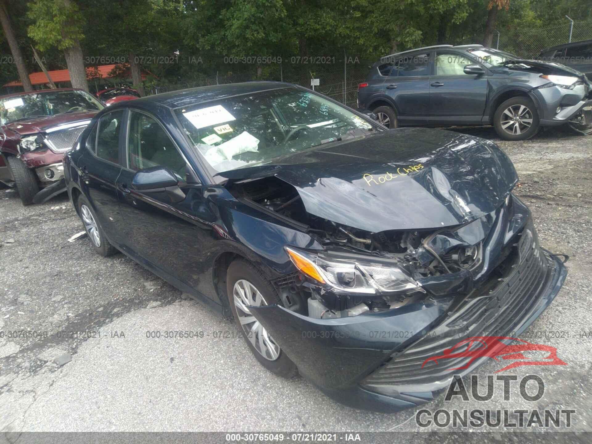 TOYOTA CAMRY 2018 - 4T1B11HK6JU576845