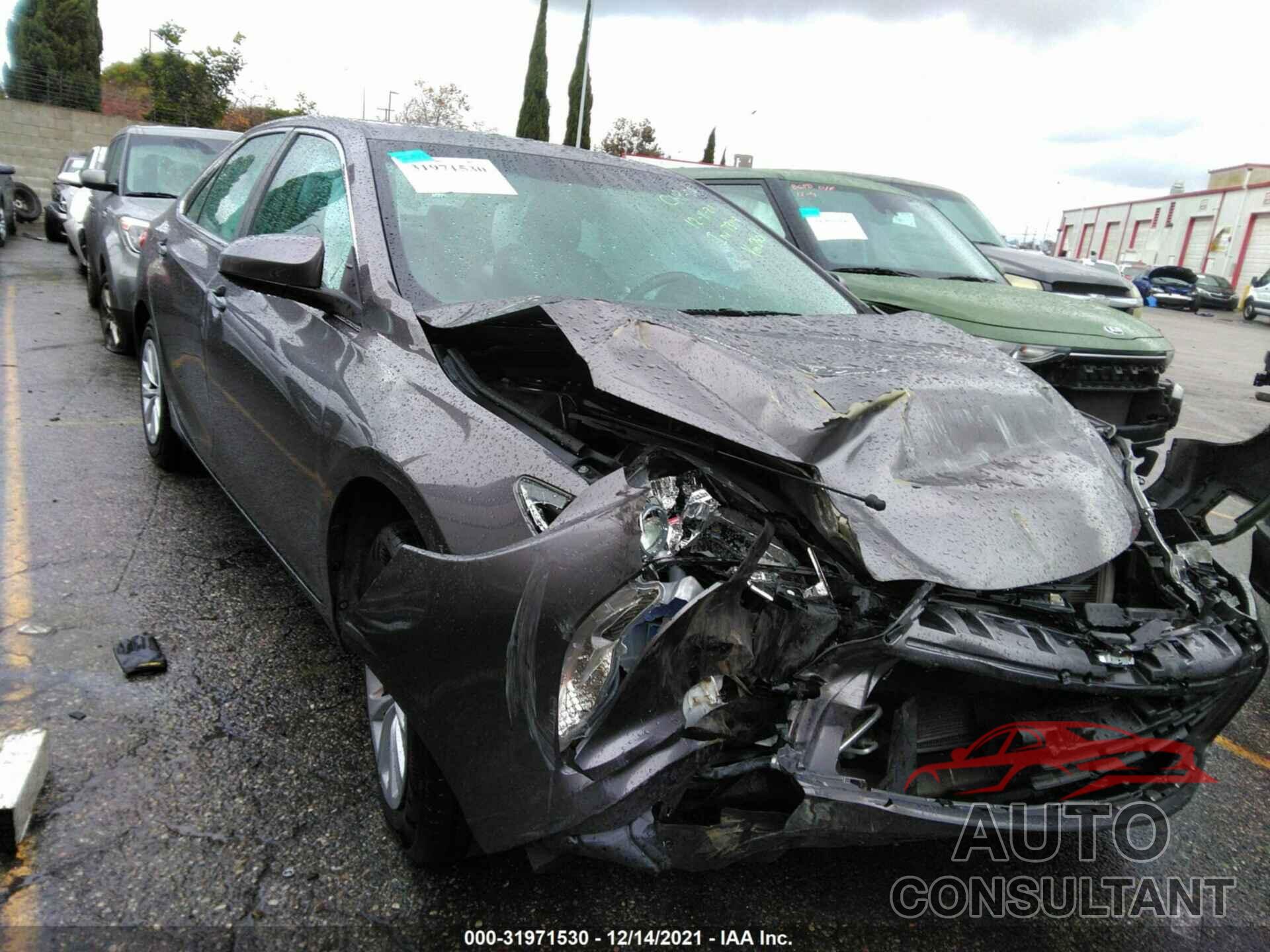 TOYOTA CAMRY 2016 - 4T4BF1FK4GR582601