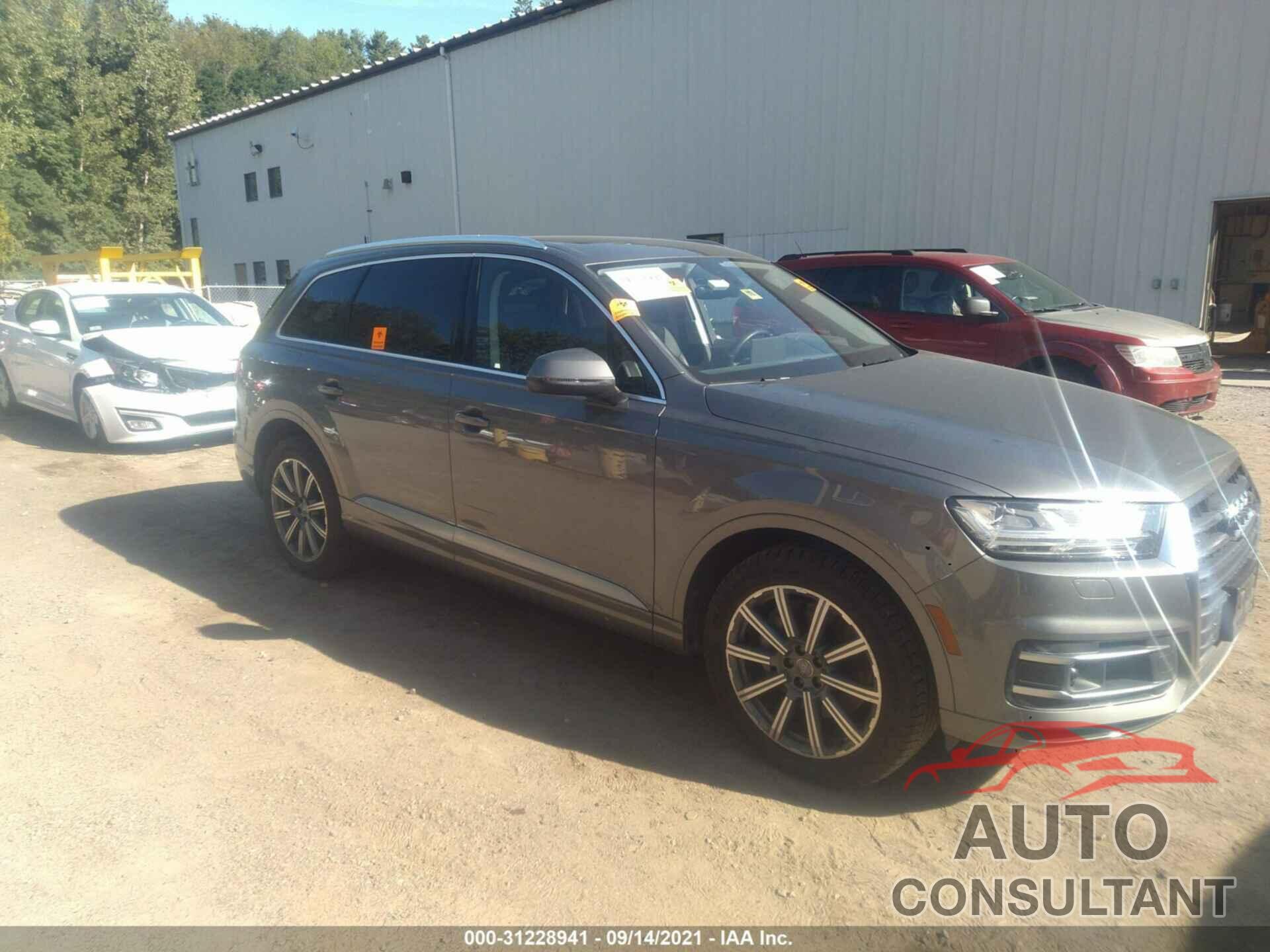 AUDI Q7 2018 - WA1VAAF76JD025745