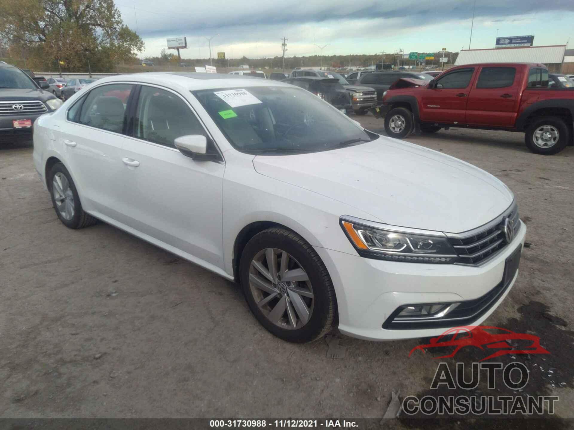 VOLKSWAGEN PASSAT 2018 - 1VWBA7A31JC006281