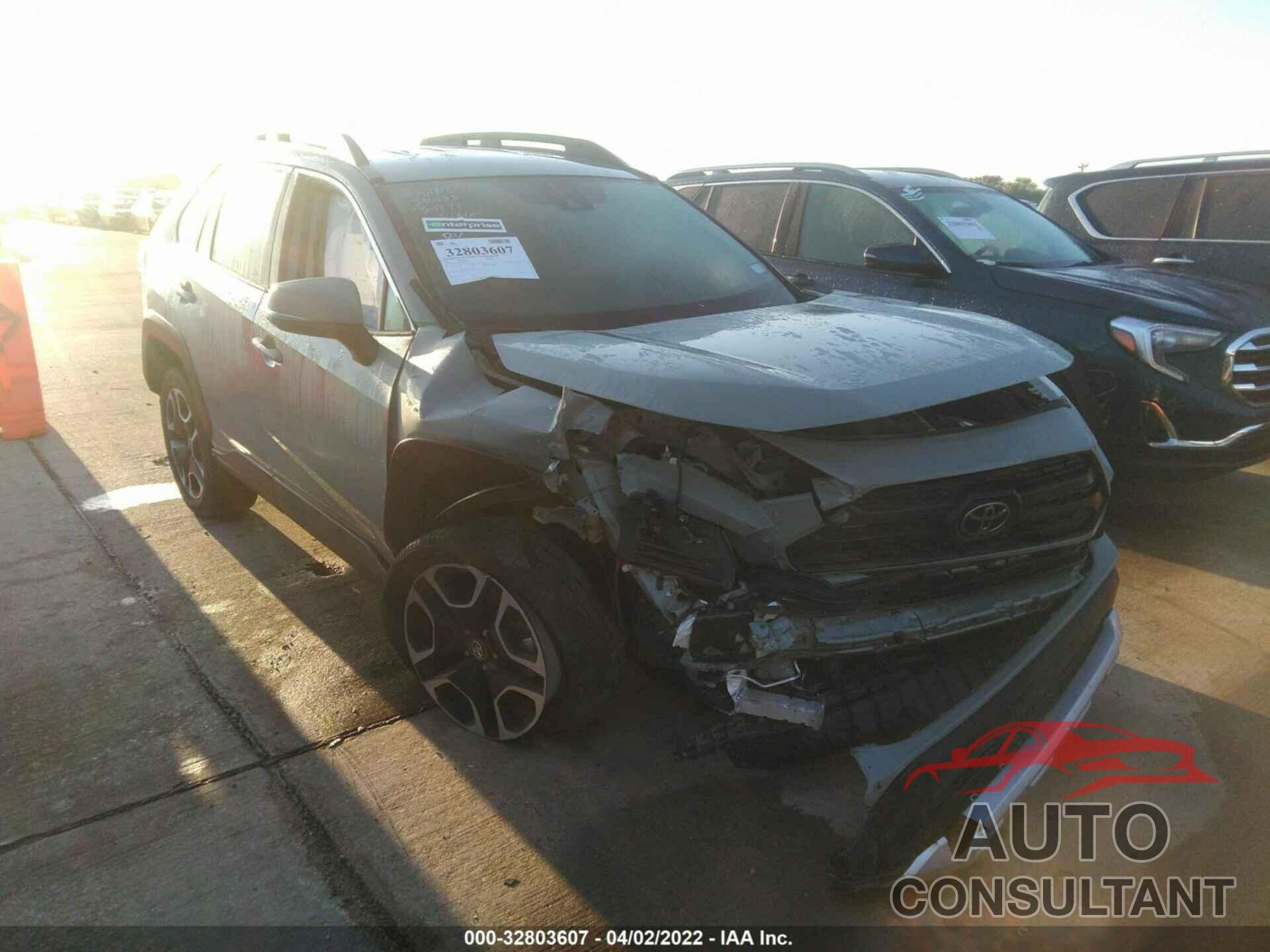 TOYOTA RAV4 2021 - 2T3J1RFV1MW157739