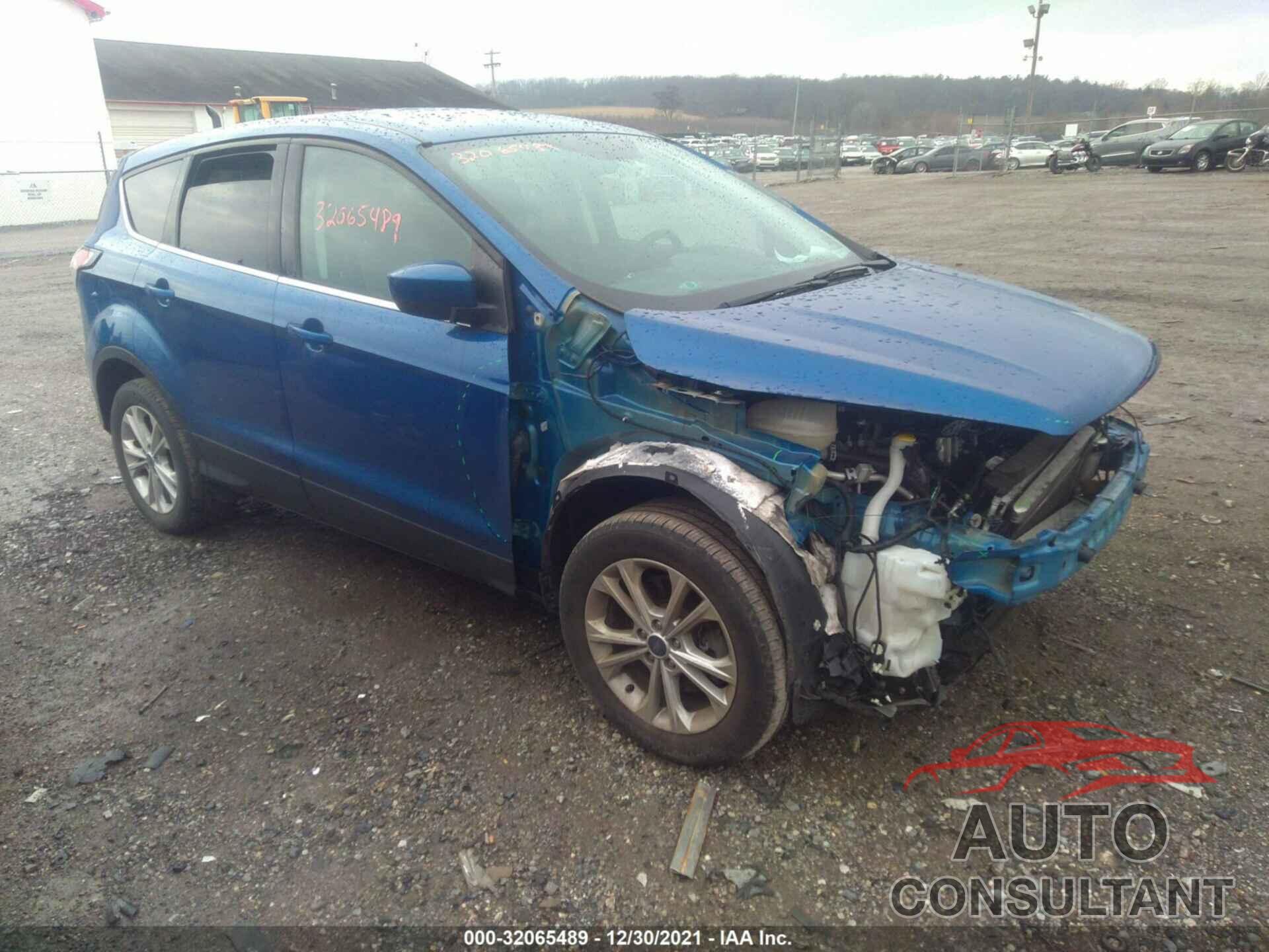 FORD ESCAPE 2017 - 1FMCU9GD1HUC75441