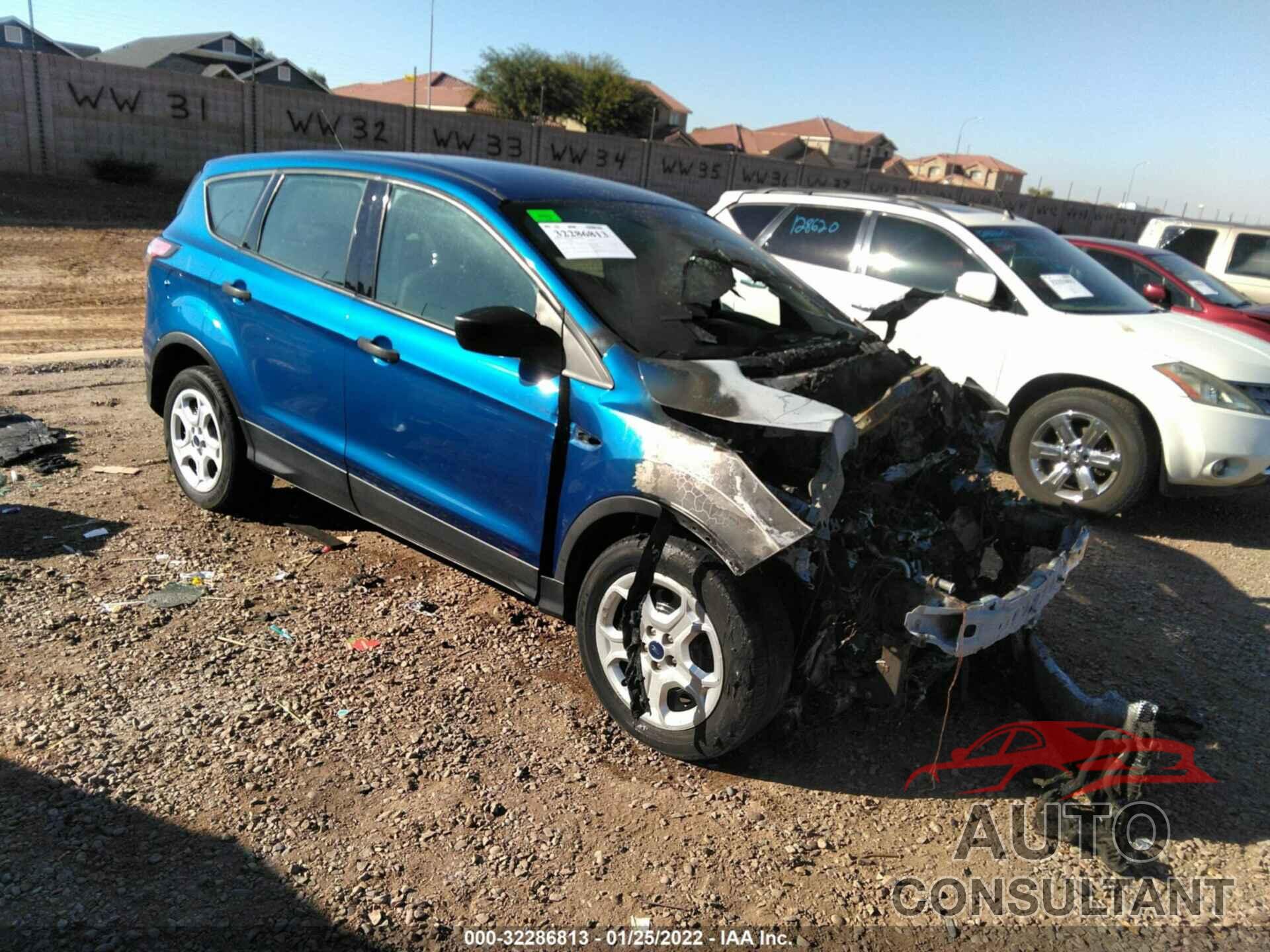 FORD ESCAPE 2017 - 1FMCU0F79HUA27168