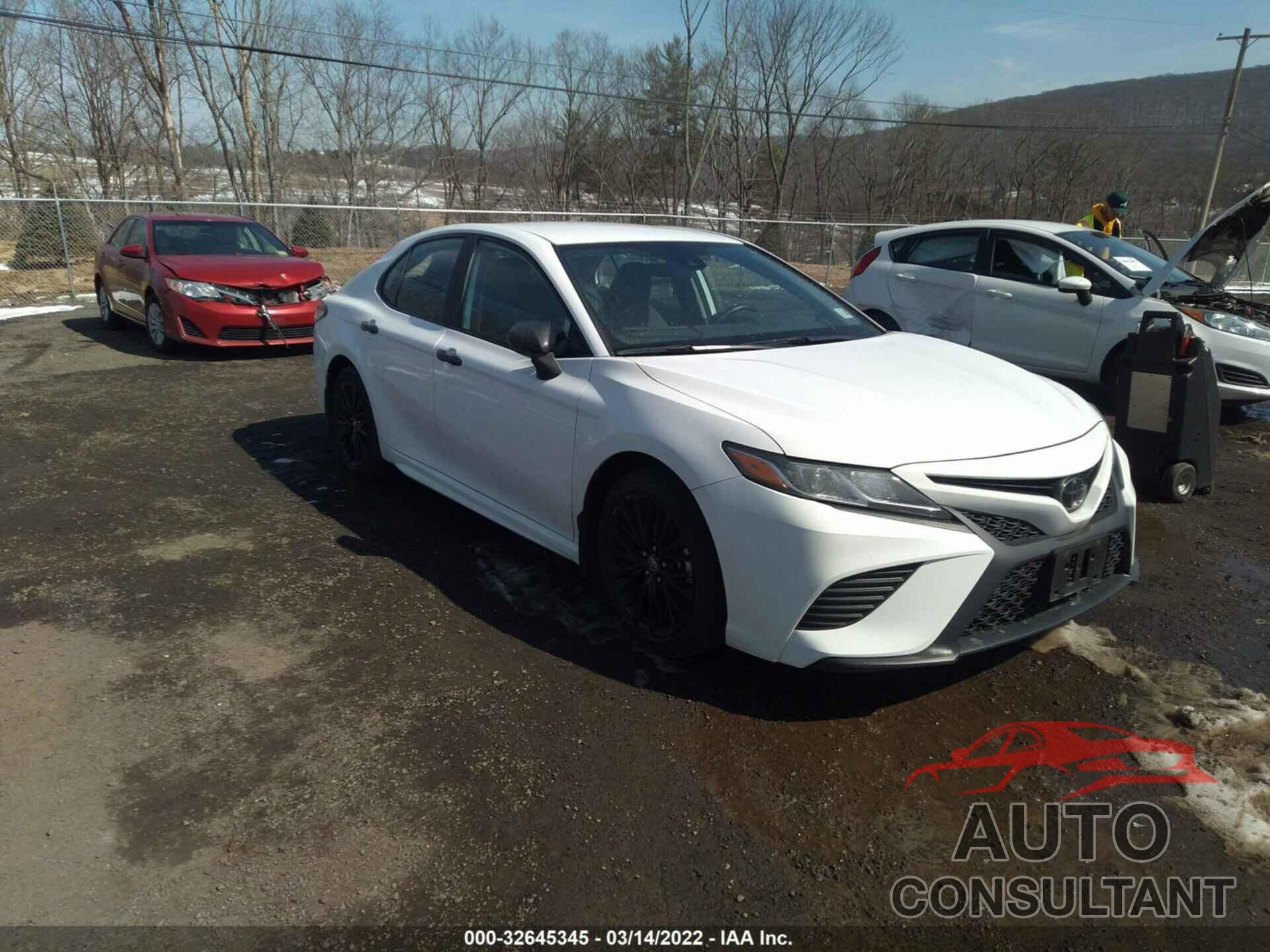 TOYOTA CAMRY 2020 - 4T1G11AKXLU304821