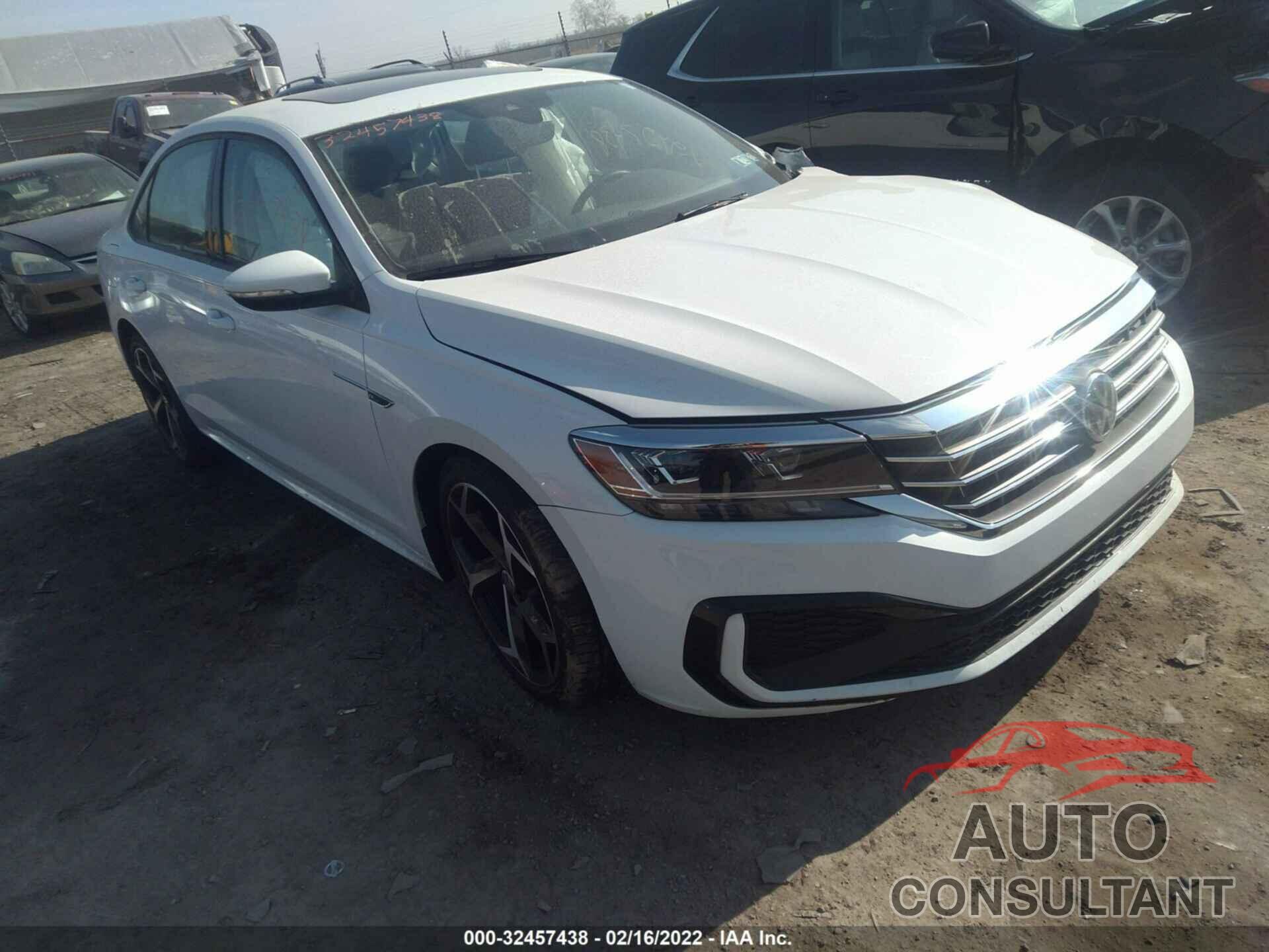 VOLKSWAGEN PASSAT 2020 - 1VWMA7A35LC014346