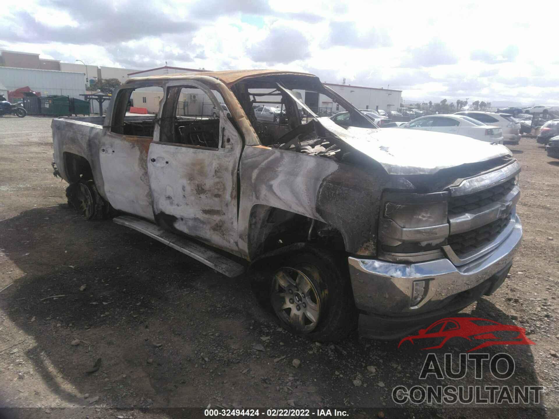 CHEVROLET SILVERADO 1500 2018 - 3GCUKREC4JG613190