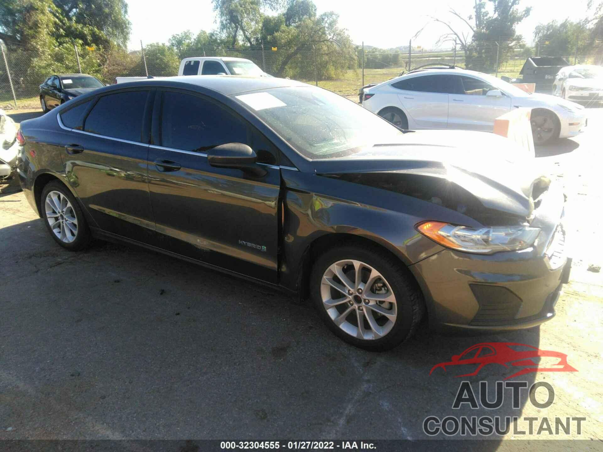 FORD FUSION HYBRID 2019 - 3FA6P0LU1KR205226