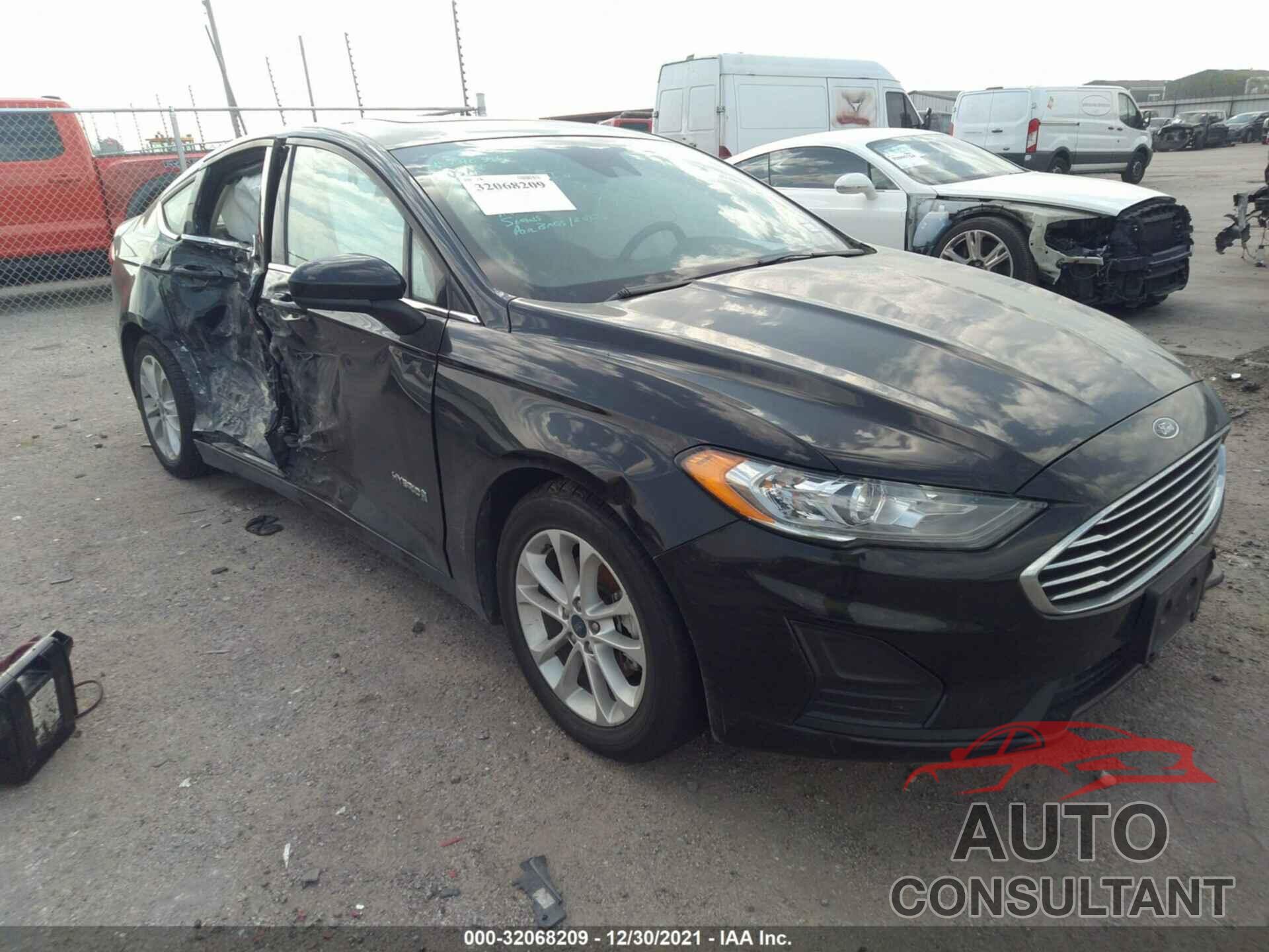 FORD FUSION HYBRID 2019 - 3FA6P0LU4KR240343