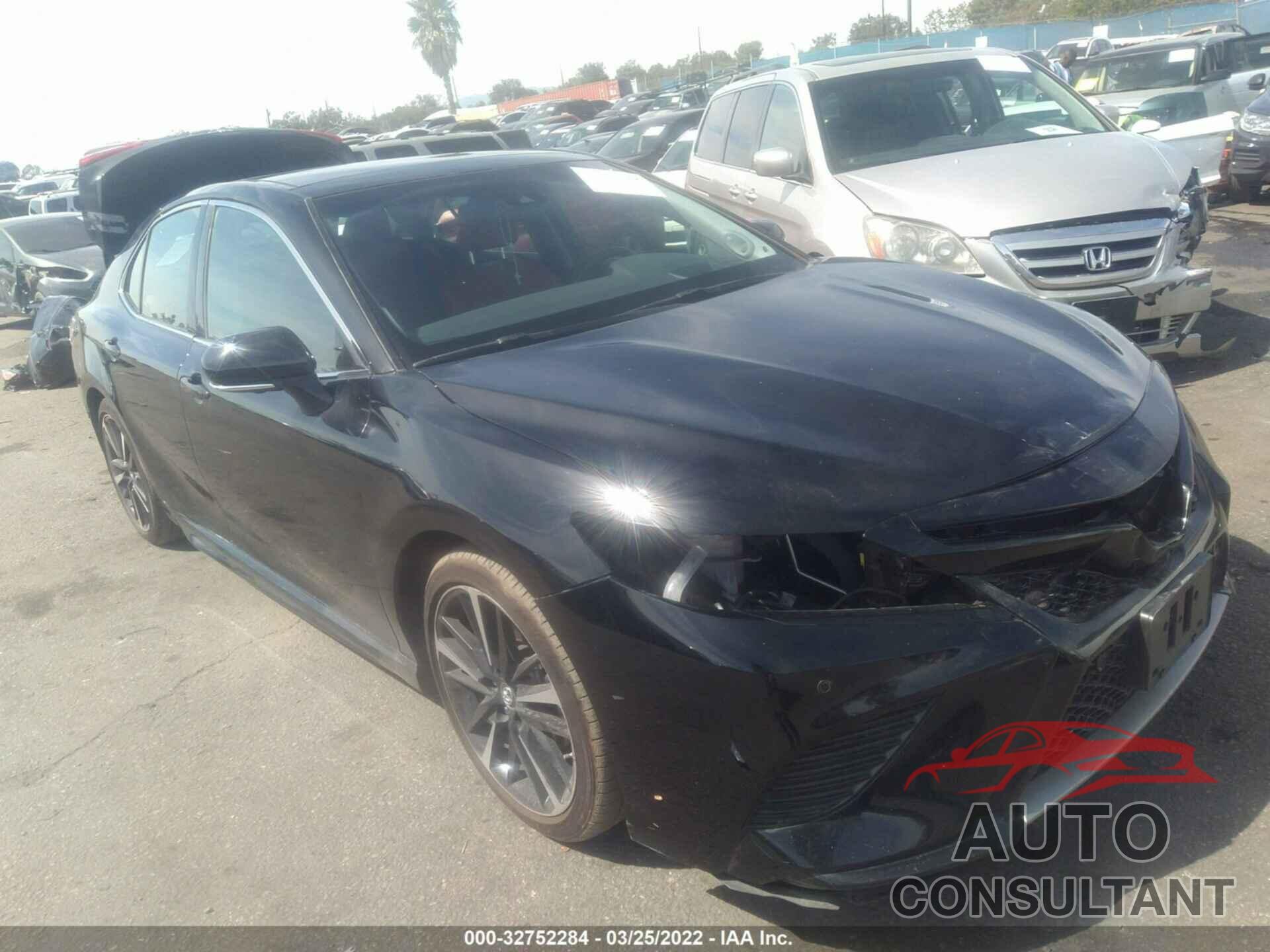 TOYOTA CAMRY 2018 - 4T1BZ1HK6JU003324
